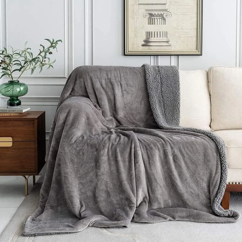 پتوی مایکرو مینک پلی استر BSB HOME مناسب فصل تابستان/زمستان معتدل/زمستان سنگین، شرپا، فوق العاده نرم، فلانل، ساده/تک رنگ، خاکستری، اندازه 150 در 228 سانتی متر (تقریباً 4x7 فوت) (تک نفره)