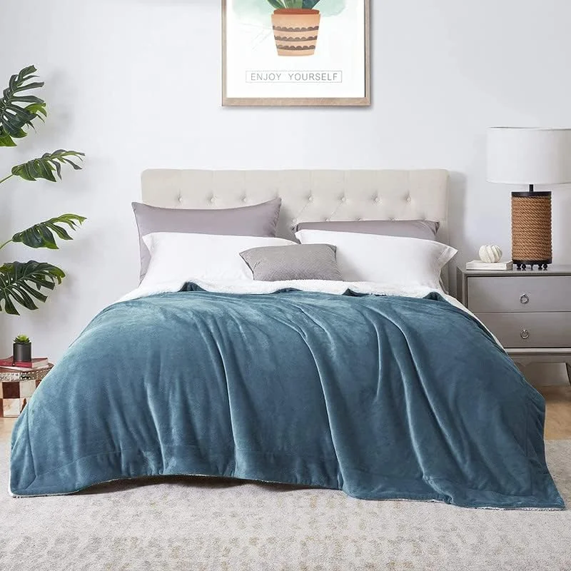 پتو پشم گوسفند نما BSB HOME سایز دو نفره زمستانی فوق العاده نرم، بسیار گرم و ضخیم زمستانی 500 گرمی مناسب تخت، مبل و کاناپه، ابعاد 228 در 228 سانتی متر (آبی)، 300 تراکم