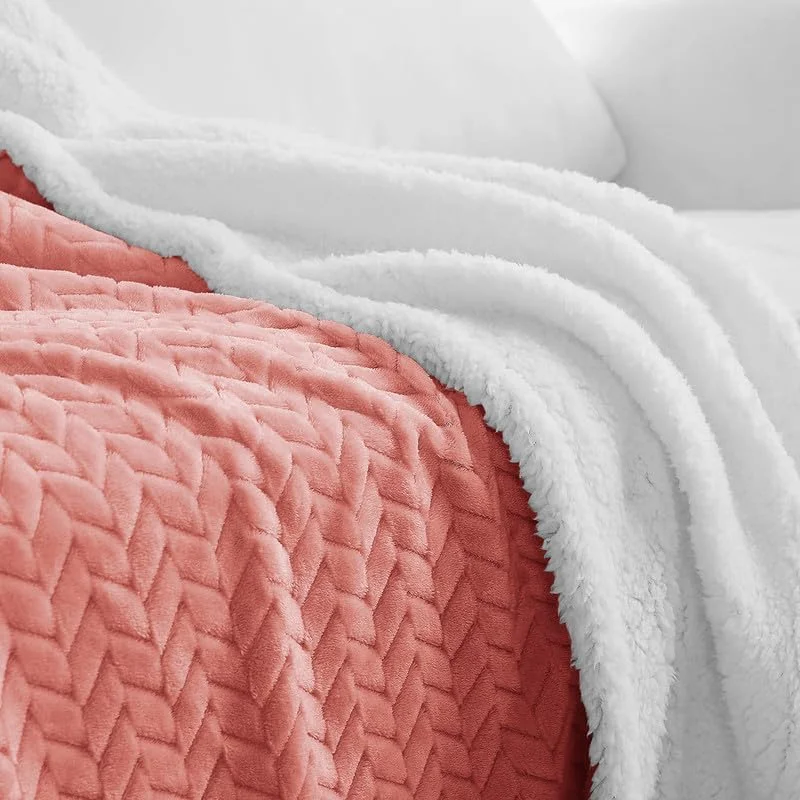 پتو شرپا BSB HOME، پتو فلانل - 220 x 150 سانتی متر، نرم، مخملی، کرکی، پشمالو، گرم، دنج، ایده آل برای مبل، تخت، کاناپه، صندلی - پتو دو رو، پتو خنک کننده، یک نفره - صورتی و سفید