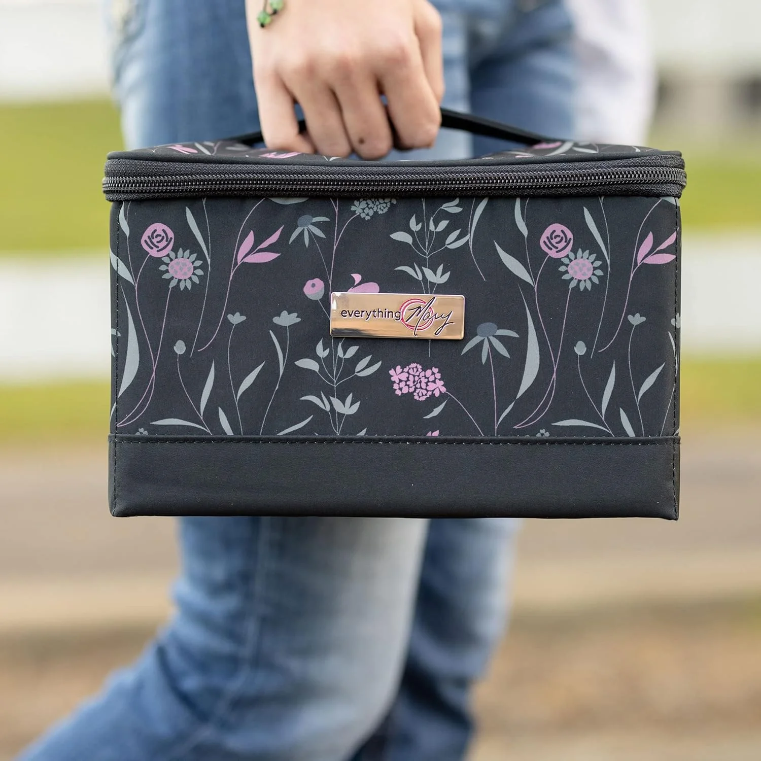 جعبه سازمان دهنده لوازم خیاطی تاشو Everything Mary، گلدار صورتی و خاکستری - سبد نگهداری لوازم و وسایل جانبی - سازماندهی نخ، سوزن، لوازم خرازی و قیچی جعبه سازمان دهنده لوازم خیاطی تاشو Everything Mary، گلدار صورتی و خاکستری - سبد نگهداری لوازم و وسایل جانبی - سازماندهی نخ، سوزن، لوازم خرازی و قیچی