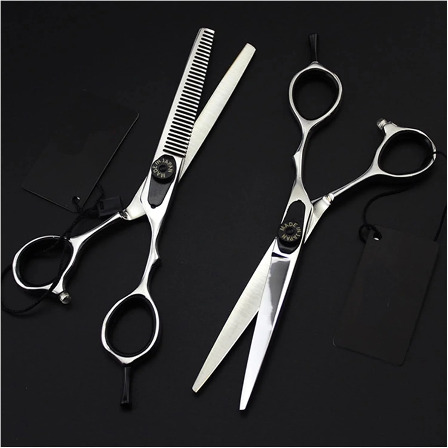 قیچی آرایشگری 5.5/6 اینچ، قیچی پیرایش، قیچی آرایشگاه، قیچی اره ای، قیچی تخت آرایشی، ست قیچی آرایشگری - 5.5 اینچ اره ای - B قیچی آرایشگری 5.5/6 اینچ، قیچی پیرایش، قیچی آرایشگاه، قیچی اره ای، قیچی تخت آرایشی، ست قیچی آرایشگری - 5.5 اینچ اره ای - B