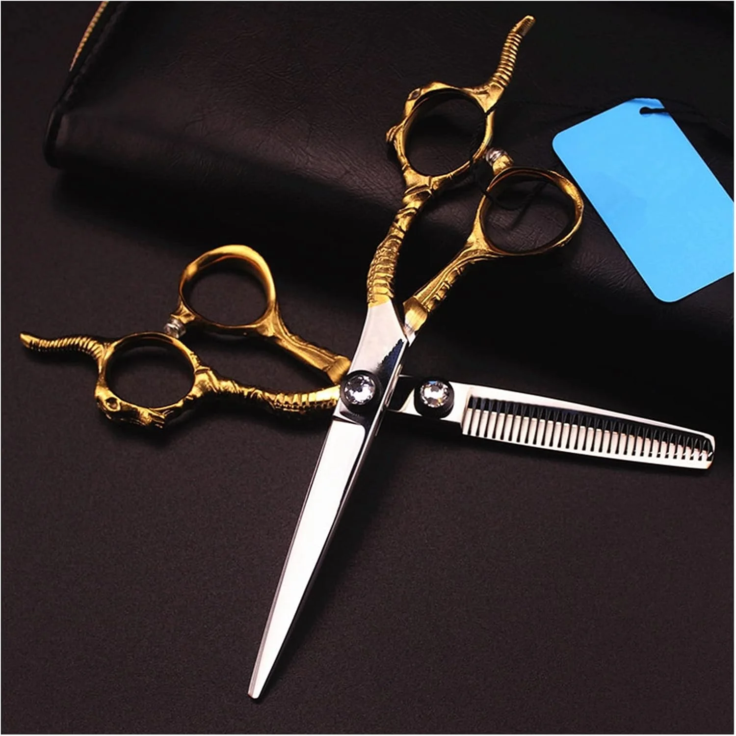 قیچی آرایشگری 6 اینچی، قیچی آرایشگری دسته سر گوسفند طلایی، قیچی پیتاژ آرایشگری، کات صاف، قیچی آرایشگری کیت برش مو قیچی آرایشگری 6 اینچی، قیچی آرایشگری دسته سر گوسفند طلایی، قیچی پیتاژ آرایشگری، کات صاف، قیچی آرایشگری کیت برش مو