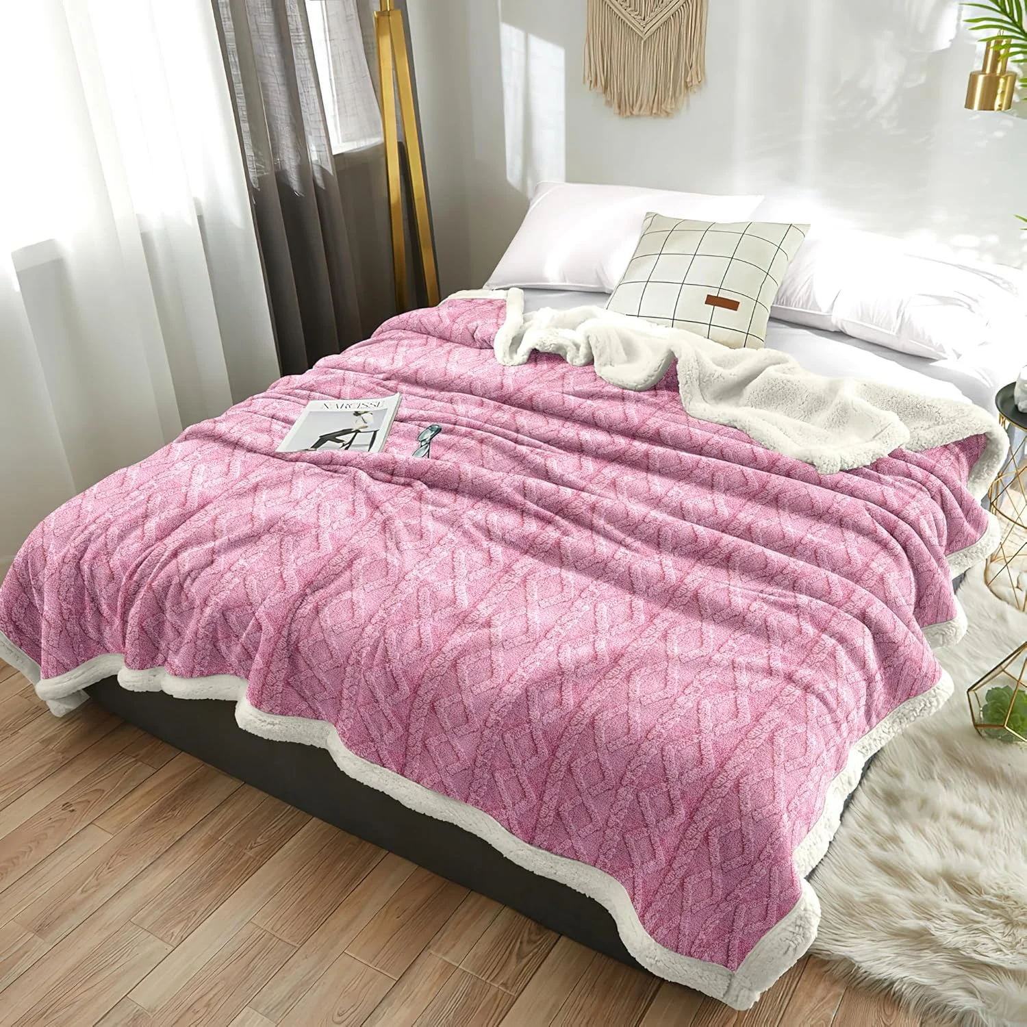 پتوی شرپای ژاکارد فابین، سایز کینگ، پتوی تخت خواب خز مصنوعی 220x240 سانتی متر، پتوی بافتنی شانل برگشت پذیر - پتوی گرم و نرم برای تخت، مبل، مسافرت و کاناپه (صورتی)