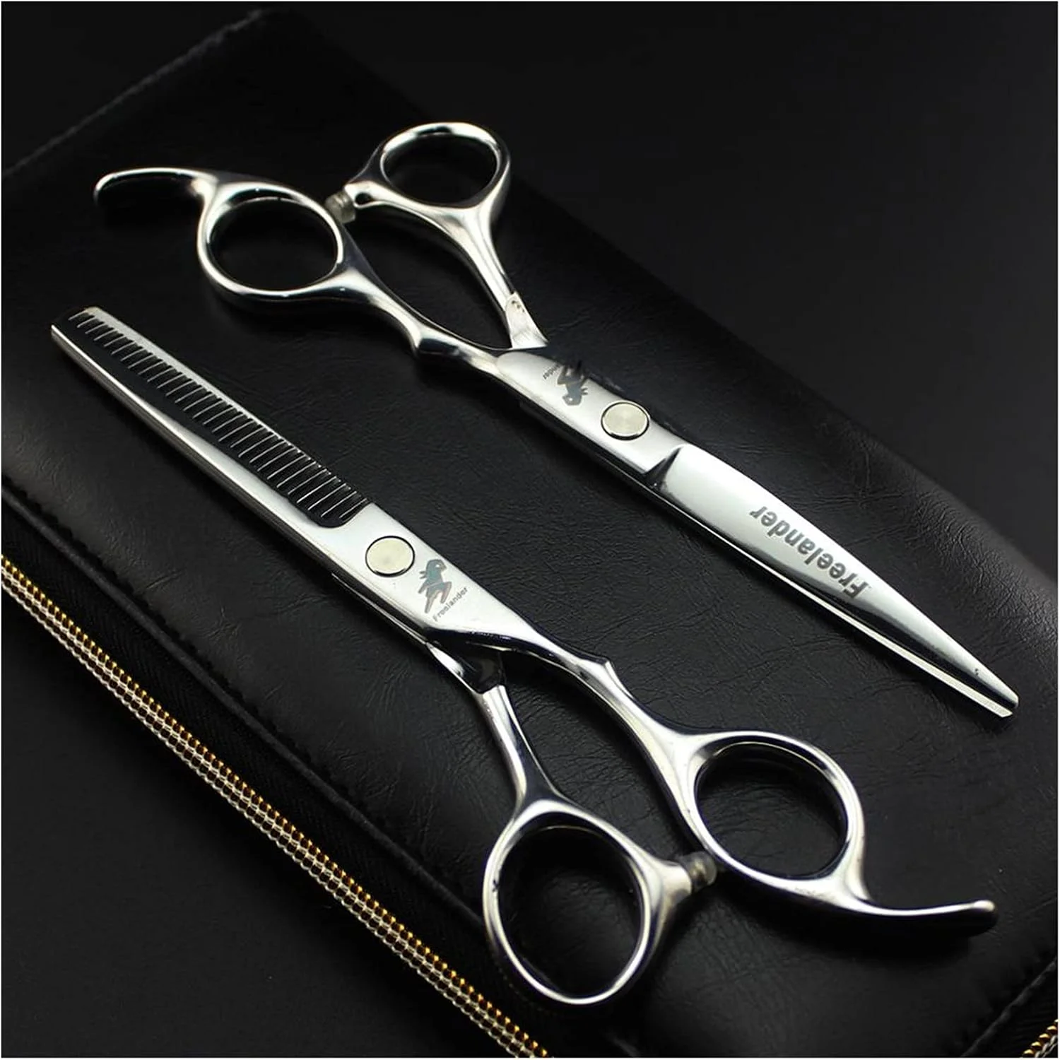 قیچی آرایشگری حرفه ای 6 اینچی، قیچی پیتاژ، قیچی آرایشگری برای آرایشگاه ها، ست کیت پیرایش مو به همراه کیف-B قیچی آرایشگری حرفه ای 6 اینچی، قیچی پیتاژ، قیچی آرایشگری برای آرایشگاه ها، ست کیت پیرایش مو به همراه کیف-B