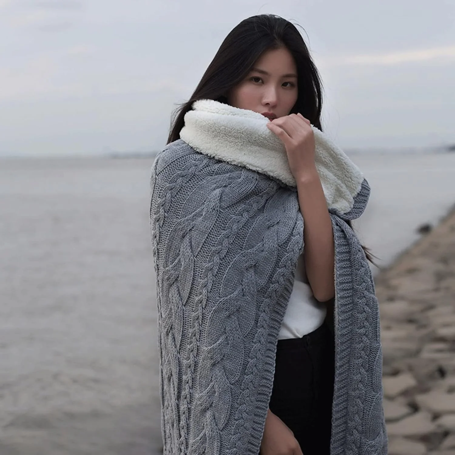 پتو WMGSDWB بافت کابلی راه راه پیچ خورده شرپا، پتو زمستانی گرم و ضخیم تزئینی خاکستری بافتنی برای تخت مبل (130x160 سانتی متر) پتو WMGSDWB بافت کابلی راه راه پیچ خورده شرپا، پتو زمستانی گرم و ضخیم تزئینی خاکستری بافتنی برای تخت مبل (130x160 سانتی متر)