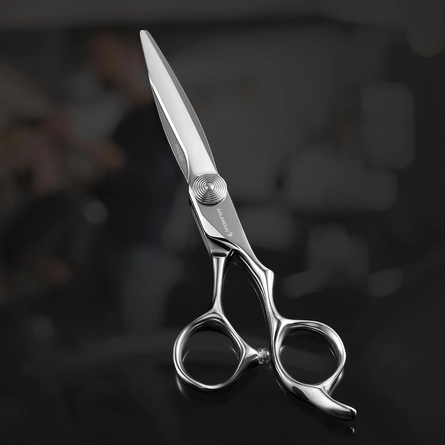قیچی آرایشگری سری مستر AOLANDUO سایز 6 اینچ، فولاد VG10، قیچی اصلاح/خرد کردن مو - لبه تیغ، فوق العاده نرم، قیچی ارگونومیک برای آرایشگران حرفه ای، آرایشگاه ها و استفاده در منزل قیچی آرایشگری سری مستر AOLANDUO سایز 6 اینچ، فولاد VG10، قیچی اصلاح/خرد کردن مو - لبه تیغ، فوق العاده نرم، قیچی ارگونومیک برای آرایشگران حرفه ای، آرایشگاه ها و استفاده در منزل