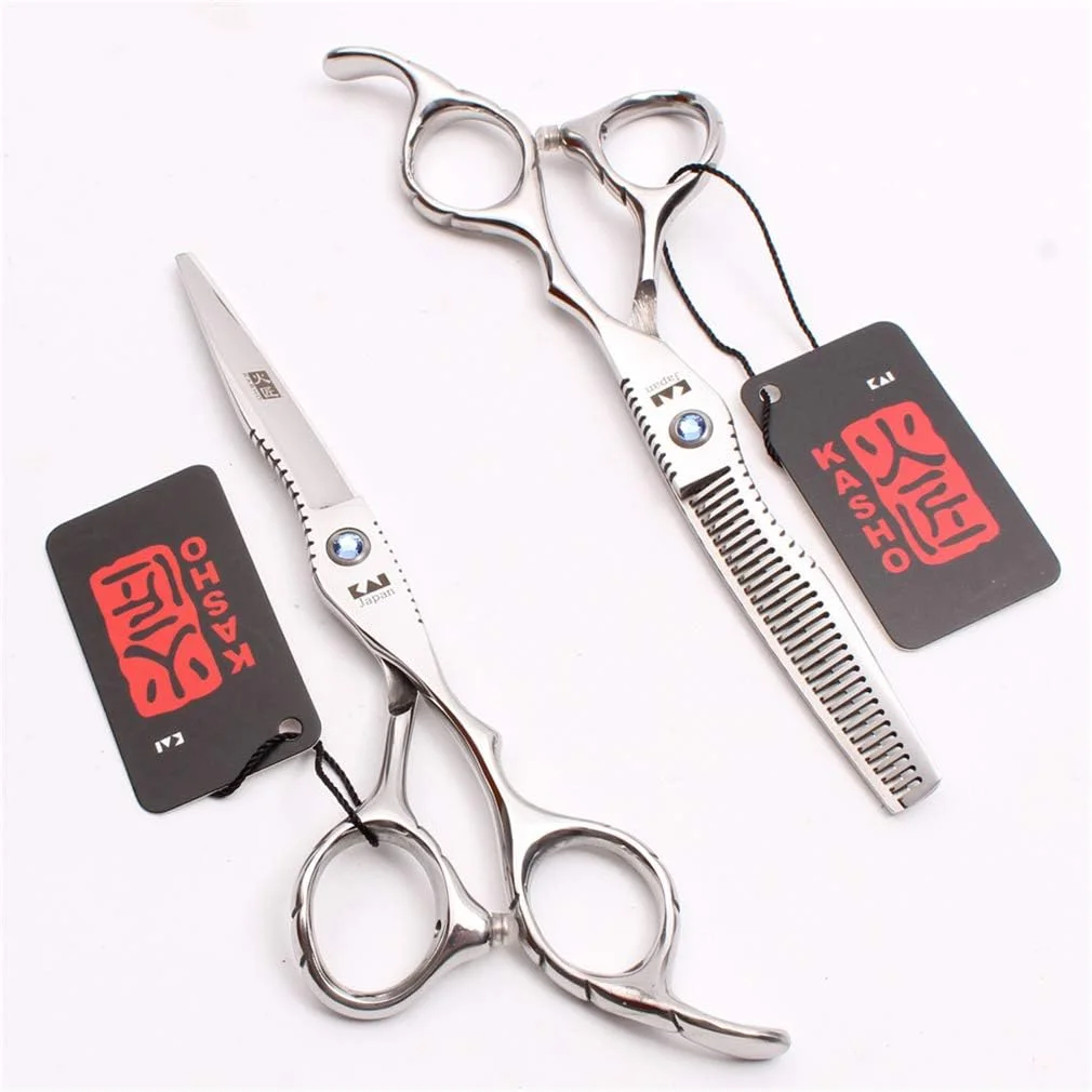 ست قیچی آرایشگری حرفه ای نقره ای، مناسب دست راست، 6.0 اینچ، قیچی آرایشگری، قیچی سلمانی، قیچی پیتاژ، ابزار سالن آرایشگری، استیل ضد زنگ، لوازم آرایشگری مو ست قیچی آرایشگری حرفه ای نقره ای، مناسب دست راست، 6.0 اینچ، قیچی آرایشگری، قیچی سلمانی، قیچی پیتاژ، ابزار سالن آرایشگری، استیل ضد زنگ، لوازم آرایشگری مو