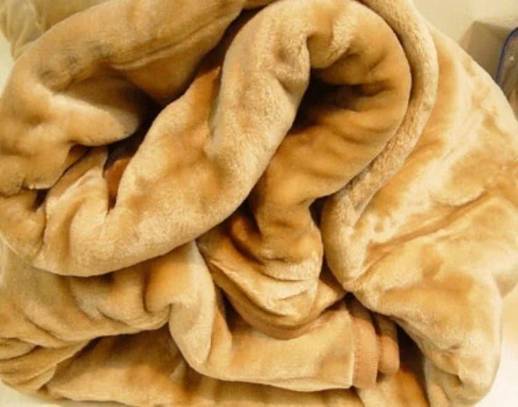 پتوی ممتاز رنگ شتری، فوق العاده نرم، با کیفیت عالی مخمل مینک در اندازه های مختلف (160 در 220 سانتی متر)
