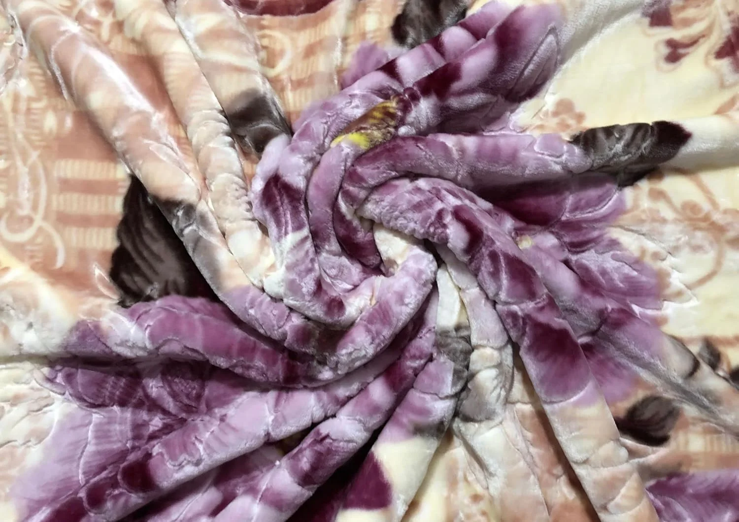 پتوی دو نفره کینگ سایز میکروفایبر Signature، بسیار نرم و راحت، طلایی، دولایه، لوکس، مناسب زمستان، 5 کیلوگرمی، برای زمستان های سنگین (یاسی آرام).