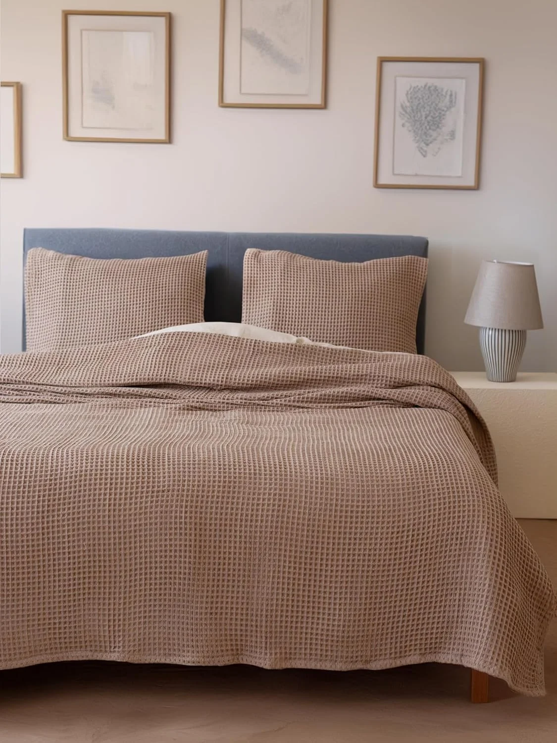 پتوی وافل پریمیوم ویوا مزون سایز یک نفره قهوه ای - کیفیت عالی، 100% پنبه ترک، لحاف با بافت وافل سبک و مطبوع مناسب تمام فصول - رو تختی تزئینی لوکس (قهوه ای، یک نفره 160 در 231 سانتی متر)