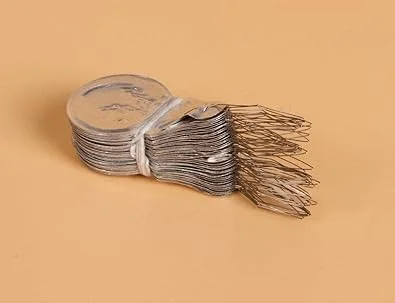 ۵۰ عدد سوزن نخ کن آلومینیومی نقره ای برای خیاطی دستی یا ماشینی، لحاف دوزی، کاردستی، ابزارهای خیاطی دوست داشتنی و کاربردی ۵۰ عدد سوزن نخ کن آلومینیومی نقره ای برای خیاطی دستی یا ماشینی، لحاف دوزی، کاردستی، ابزارهای خیاطی دوست داشتنی و کاربردی
