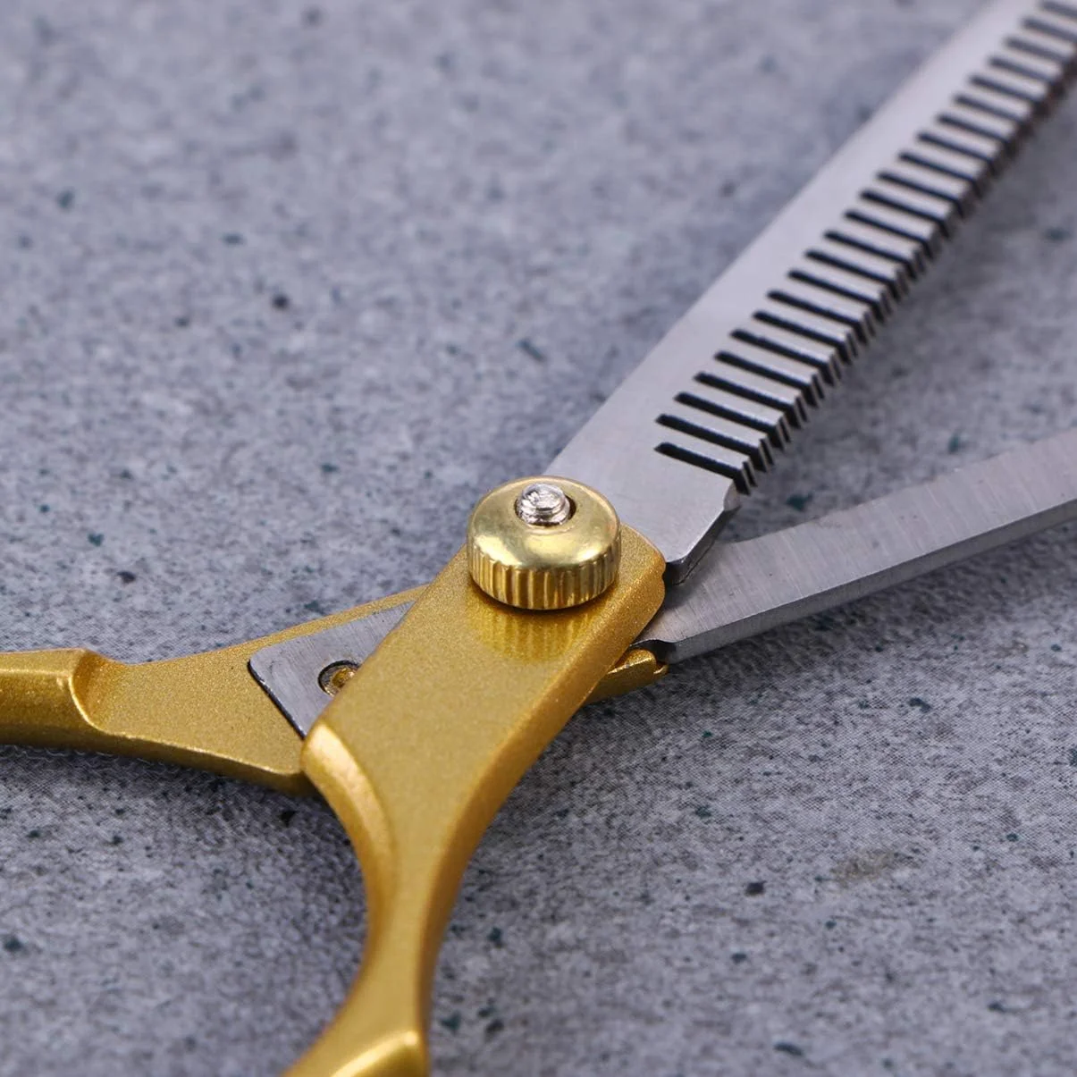 ابزار حالت دهی و پیرایش مو قیچی های بادوام برای نازک کردن مو مناسب آرایشگاه و سالن (طلایی) ابزار حالت دهی و پیرایش مو قیچی های بادوام برای نازک کردن مو مناسب آرایشگاه و سالن (طلایی)