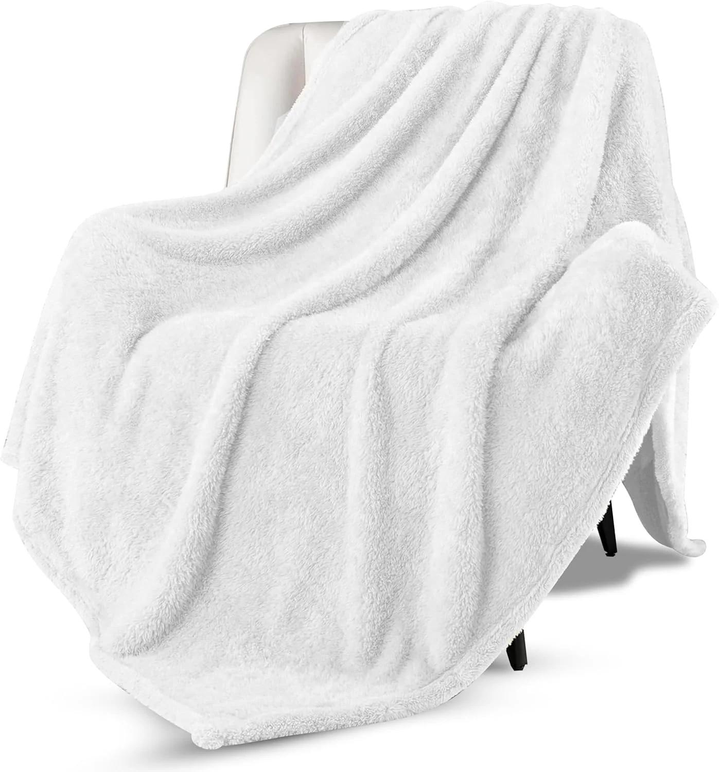 پتوی میکرو فلیس فلانل فوق العاده نرم یک نفره Yanek - کیفیت عالی 260 GSM، بسیار نرم، گرم و راحت، پتوی مناسب تمام فصول برای تخت یا مبل، سایز بزرگ 150 x 220 سانتی متر (سفید)