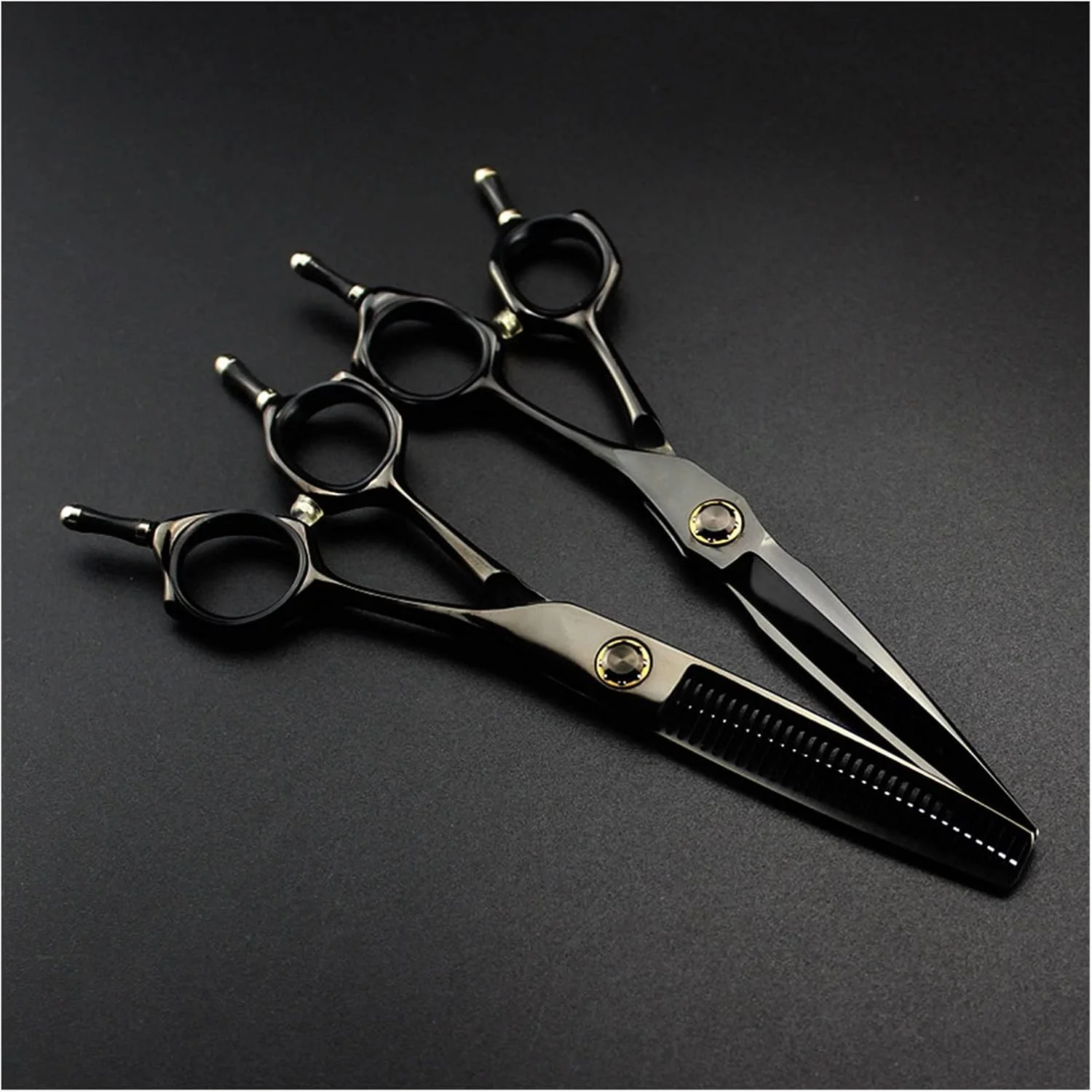 قیچی آرایشگری 6 اینچی مشکی تخت، قیچی آرایشگری، قیچی پیتاژ مو، ست قیچی آرایشگری، ست-Q، پیتاژ-Q قیچی آرایشگری 6 اینچی مشکی تخت، قیچی آرایشگری، قیچی پیتاژ مو، ست قیچی آرایشگری، ست-Q، پیتاژ-Q