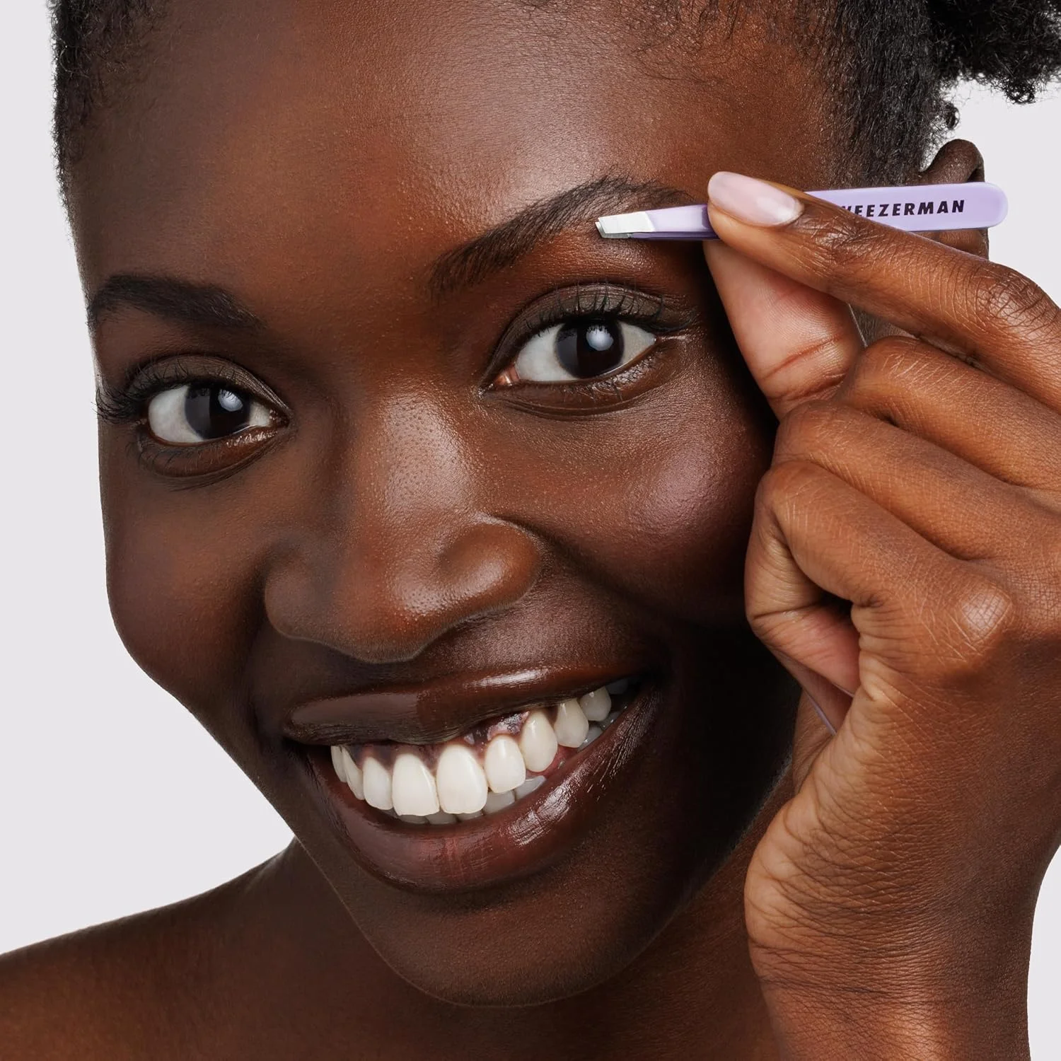 تیغ ابرو TWEEZERMAN به همراه موچین مینی (ست دوتایی برای مراقبت از صورت و ابرو)، اسطوخودوس (اختصاصی آمازون) تیغ ابرو TWEEZERMAN به همراه موچین مینی (ست دوتایی برای مراقبت از صورت و ابرو)، اسطوخودوس (اختصاصی آمازون)