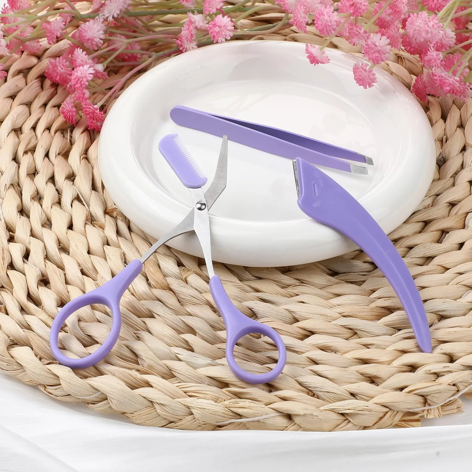 ست مرتب سازی ابرو، قیچی ابرو با شانه، تیغ ابرو، موچین ابرو، ابزار حرفه ای و دقیق اصلاح ابرو و از بین بردن موهای صورت مناسب برای خانم ها و آقایان ست مرتب سازی ابرو، قیچی ابرو با شانه، تیغ ابرو، موچین ابرو، ابزار حرفه ای و دقیق اصلاح ابرو و از بین بردن موهای صورت مناسب برای خانم ها و آقایان