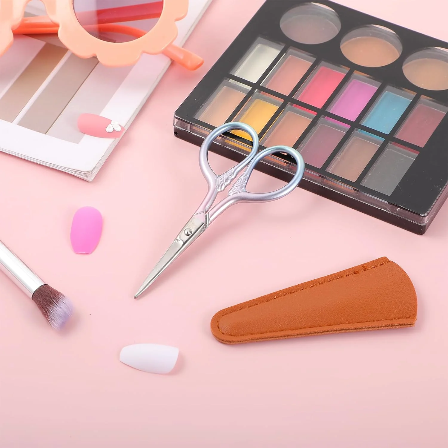 قیچی ابرو Gjinxi، قیچی اصلاح ابرو حرفه ای برای زنان، قیچی زیبایی کوچک، قیچی آرایشی، قیچی اصلاح ابرو برای موهای صورت، ابرو، ریش، گوش و بینی قیچی ابرو Gjinxi، قیچی اصلاح ابرو حرفه ای برای زنان، قیچی زیبایی کوچک، قیچی آرایشی، قیچی اصلاح ابرو برای موهای صورت، ابرو، ریش، گوش و بینی