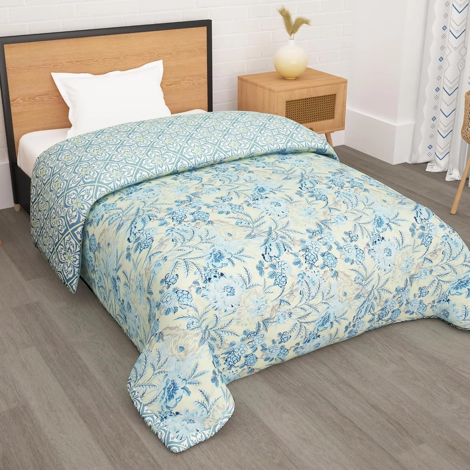 لحاف یک نفره Story@Home | 180GSM | 150 X 225 سانتی متر | پتوی میکروفایبر یک نفره | دو رویه | لحاف | لحاف یک نفره | پتوی کرم و آبی | طرح گلدار