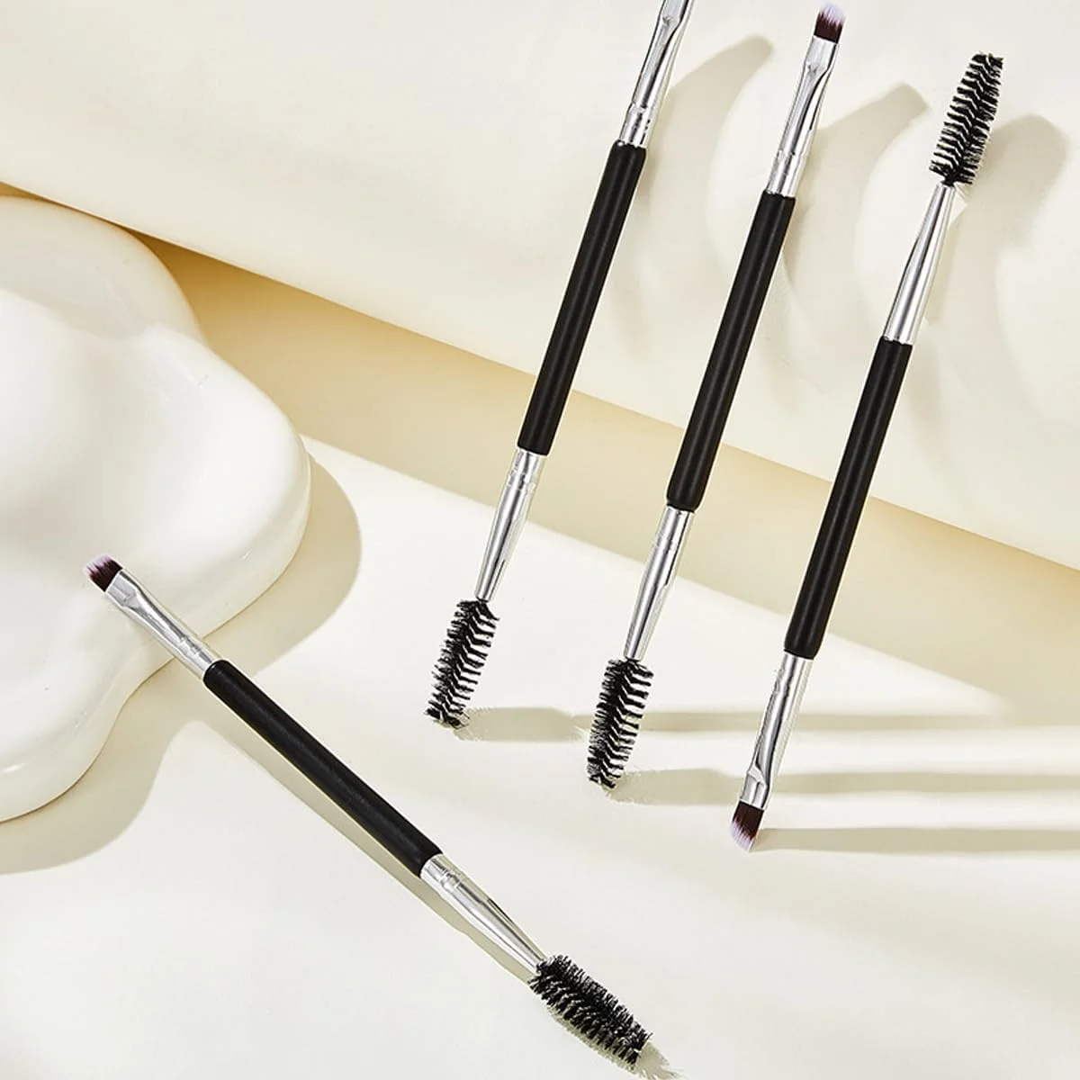 ست برس ابرو 2 در 1، 20 عددی، ابزار آرایش چشم حرفه ای، جداکننده مژه، برس چشم قابل حمل، برس قرقره مژه، قابل استفاده مجدد برای سایه چشم، رنگ کردن ابرو و مژه، ابروی زاویه دار