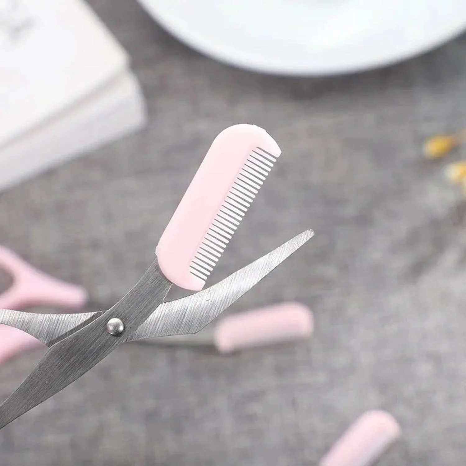 قیچی ابرو با شانه، قیچی استیل ضد زنگ، قیچی آرایشی ایمن ابرو قیچی ابرو با شانه، قیچی استیل ضد زنگ، قیچی آرایشی ایمن ابرو