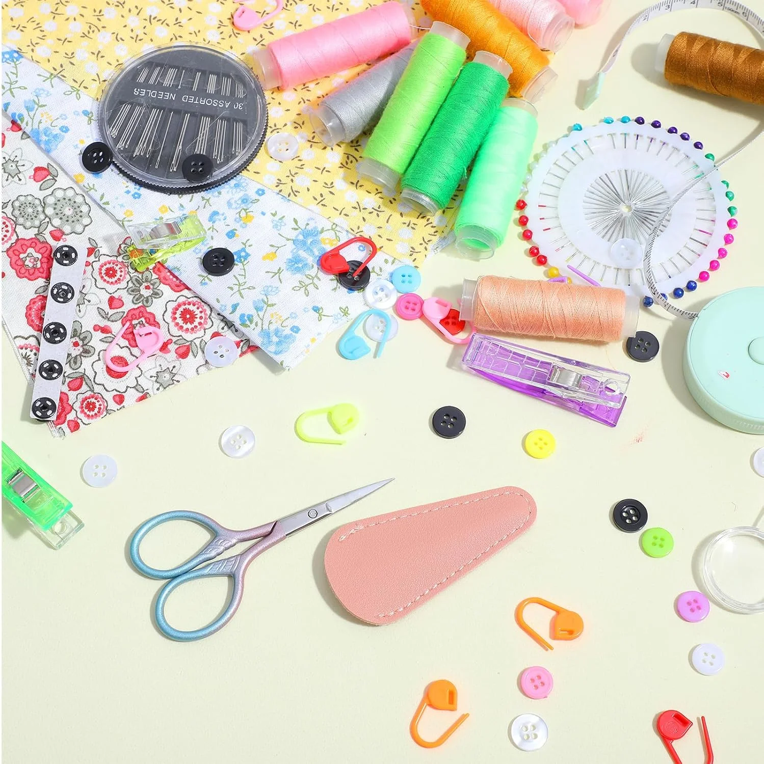 2 عدد قیچی ابرو کوچک 9 سانتی متری برای زنان، قیچی مینیاتوری آرایشی مناسب برای موهای صورت، ابروها، ریش، گوش، بینی، سبیل، خیاطی، گرادیان آبی صورتی، استیل ضد زنگ 2 عدد قیچی ابرو کوچک 9 سانتی متری برای زنان، قیچی مینیاتوری آرایشی مناسب برای موهای صورت، ابروها، ریش، گوش، بینی، سبیل، خیاطی، گرادیان آبی صورتی، استیل ضد زنگ