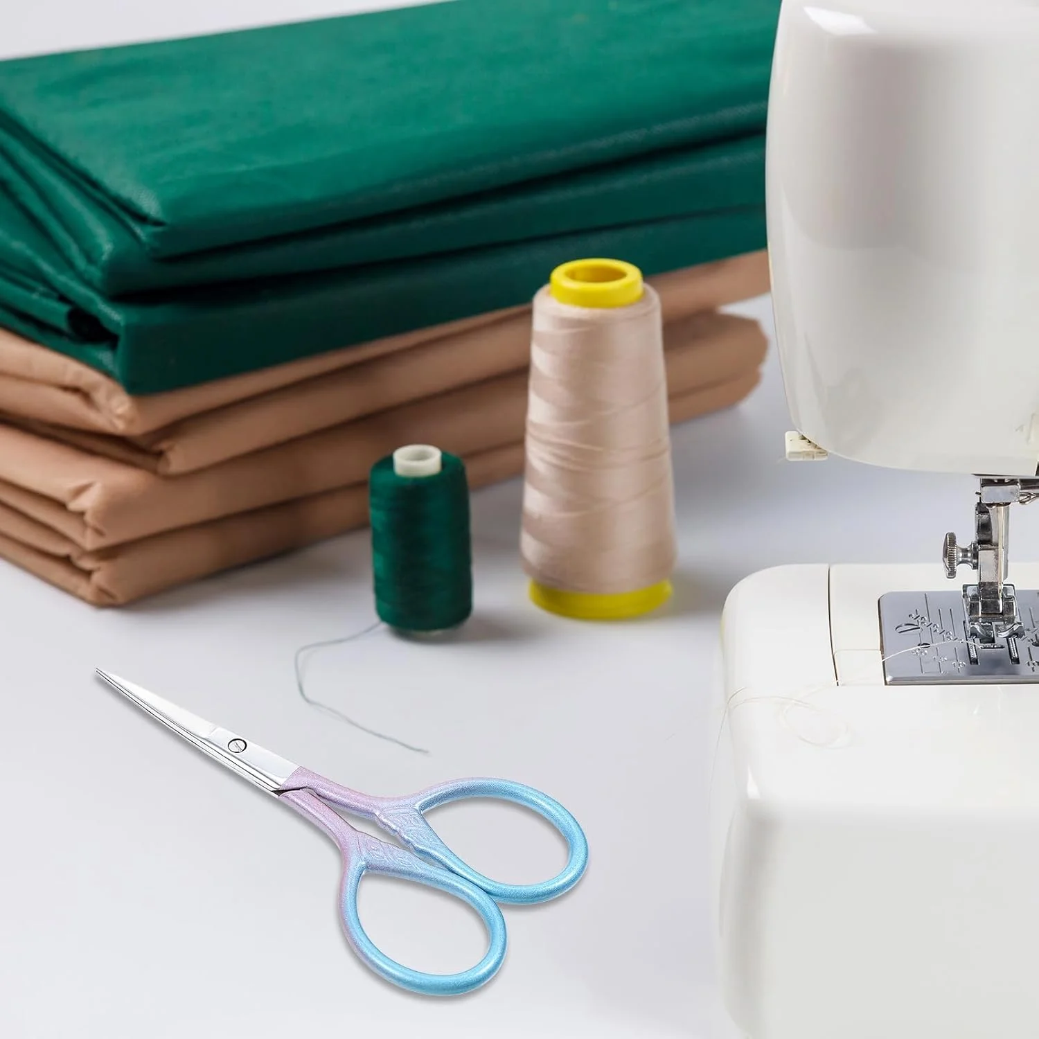 2 عدد قیچی ابرو کوچک 9 سانتی متری برای زنان، قیچی مینیاتوری آرایشی مناسب برای موهای صورت، ابروها، ریش، گوش، بینی، سبیل، خیاطی، گرادیان آبی صورتی، استیل ضد زنگ 2 عدد قیچی ابرو کوچک 9 سانتی متری برای زنان، قیچی مینیاتوری آرایشی مناسب برای موهای صورت، ابروها، ریش، گوش، بینی، سبیل، خیاطی، گرادیان آبی صورتی، استیل ضد زنگ