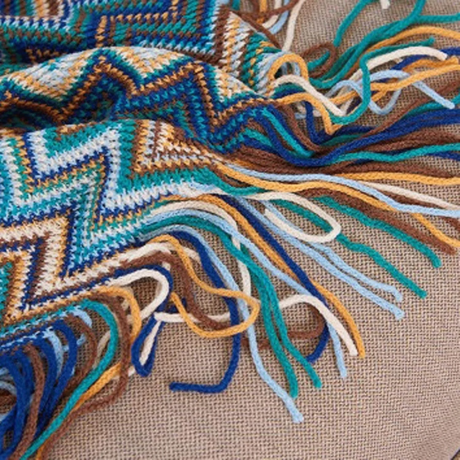 پتو تیاندیافوای بافتنی پشمی نرم و گرم با حاشیه توری موجدار، دکوری زیبا برای خواب (هورتل) پتو تیاندیافوای بافتنی پشمی نرم و گرم با حاشیه توری موجدار، دکوری زیبا برای خواب (هورتل)