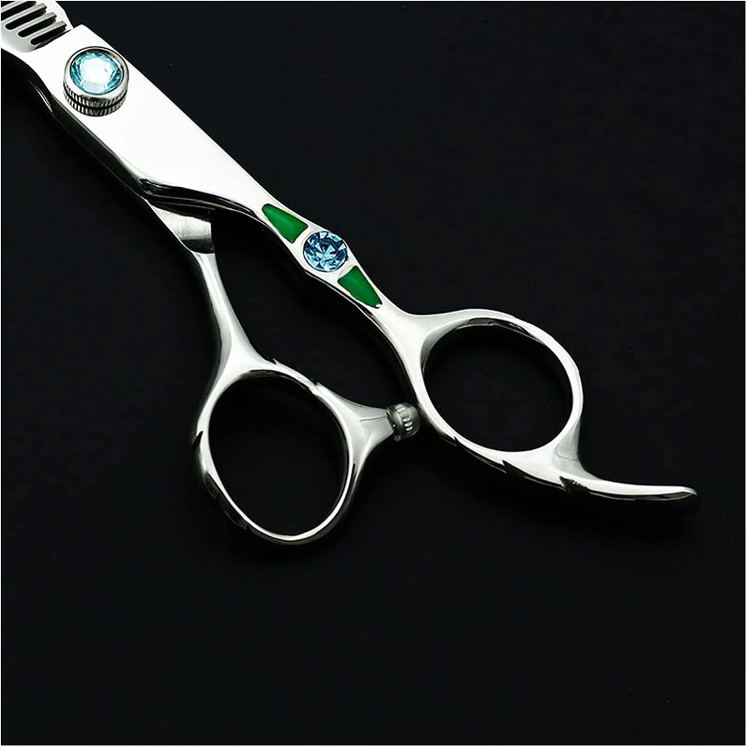 ست قیچی آرایشگری حرفه ای 6 اینچی شامل قیچی های کوتاهی و پیتاژ، قیچی آرایشگری 18~30 دندانه، قیچی موی شخصی، قیچی کوتاهی مو (قیچی پیتاژ) ست قیچی آرایشگری حرفه ای 6 اینچی شامل قیچی های کوتاهی و پیتاژ، قیچی آرایشگری 18~30 دندانه، قیچی موی شخصی، قیچی کوتاهی مو (قیچی پیتاژ)