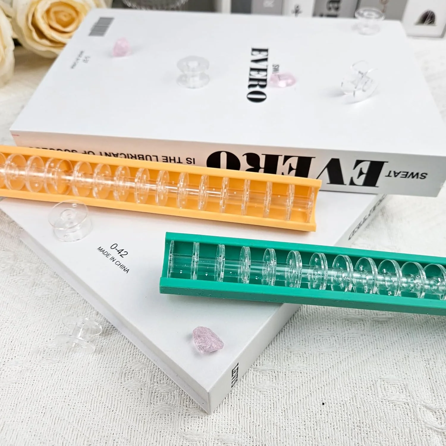 نگهدارنده ماسوره سیلیکونی BEN YEDD با ظرفیت بزرگ 24 ماسوره با قطر 20 میلیمتر (شامل مجموعه 5 رنگ) (5 ابزار شامل ماسوره) نگهدارنده ماسوره سیلیکونی BEN YEDD با ظرفیت بزرگ 24 ماسوره با قطر 20 میلیمتر (شامل مجموعه 5 رنگ) (5 ابزار شامل ماسوره)