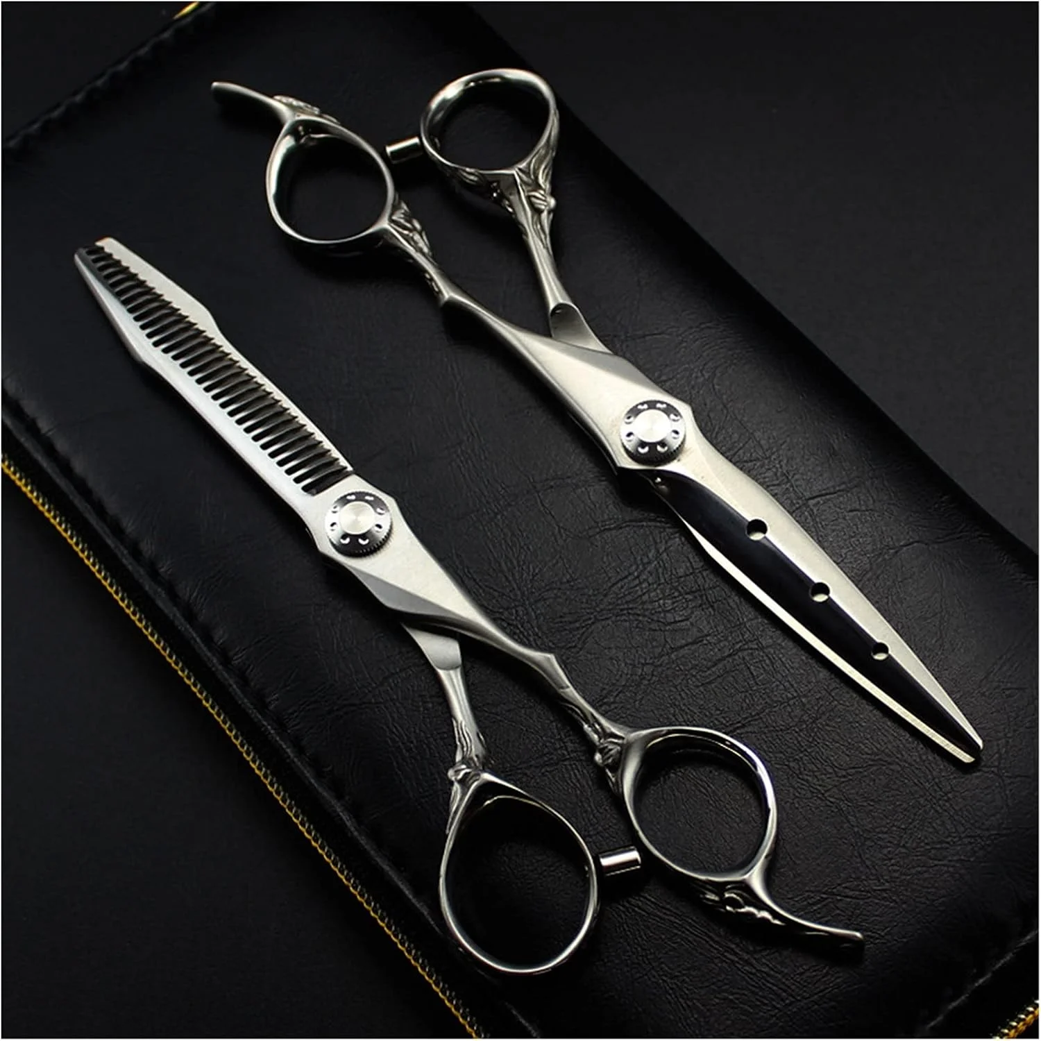 قیچی آرایشگری 6 اینچی مات، قیچی اصلاح مو، قیچی آرایشگری، قیچی آرایشگری مو، ست-Q، قیچی پیتاژ-Q قیچی آرایشگری 6 اینچی مات، قیچی اصلاح مو، قیچی آرایشگری، قیچی آرایشگری مو، ست-Q، قیچی پیتاژ-Q