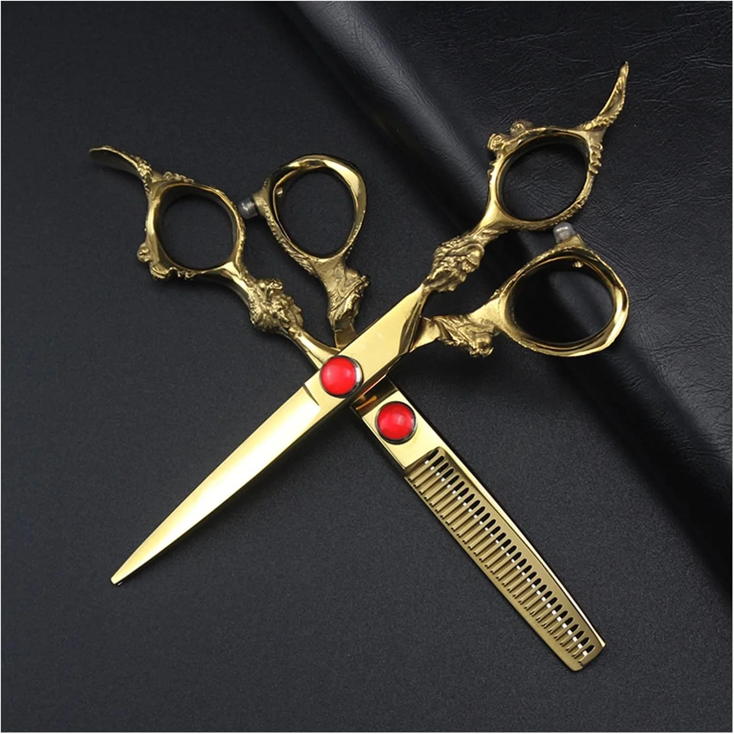 قیچی آرایشگری 6 اینچی طلایی، دسته اژدهای طلایی، قیچی پیتاژ مو، قیچی آرایشگری، قیچی آرایشگری، قیچی کوتاهی مو، پیتاژ قیچی آرایشگری 6 اینچی طلایی، دسته اژدهای طلایی، قیچی پیتاژ مو، قیچی آرایشگری، قیچی آرایشگری، قیچی کوتاهی مو، پیتاژ