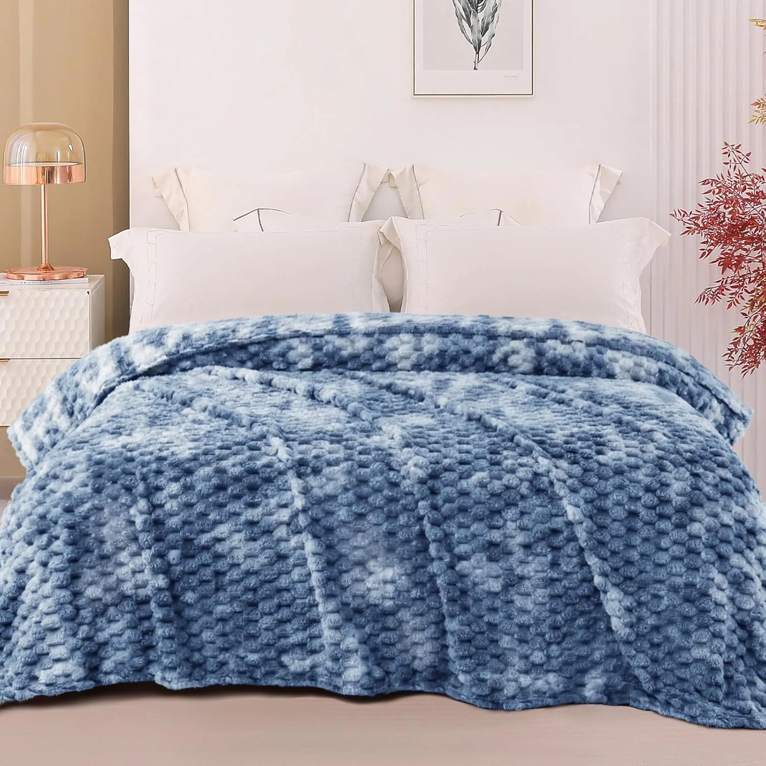 پتوی پشم گوسفند نرم سایز کوئین Exclusivo Mezcla، 90x90 اینچ، پتوی مخملی ژاکارد شیک برای تخت، کرکی نرم و سبک وزن برای تمام فصول، آبی سنگی تایلندی