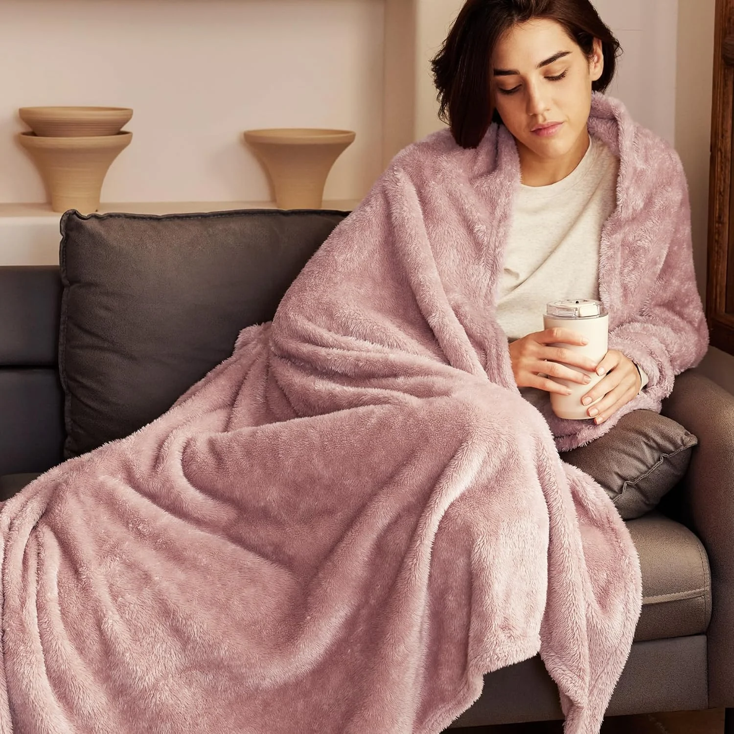 پتو پشمی نرم و فازی اکسترا لارج Exclusivo Mezcla، فوق العاده نرم، کرکی و گرم برای مبل، تخت، مناسب برای تمام فصول (127x178 سانتی متر، صورتی دودی) پتو پشمی نرم و فازی اکسترا لارج Exclusivo Mezcla، فوق العاده نرم، کرکی و گرم برای مبل، تخت، مناسب برای تمام فصول (127x178 سانتی متر، صورتی دودی)