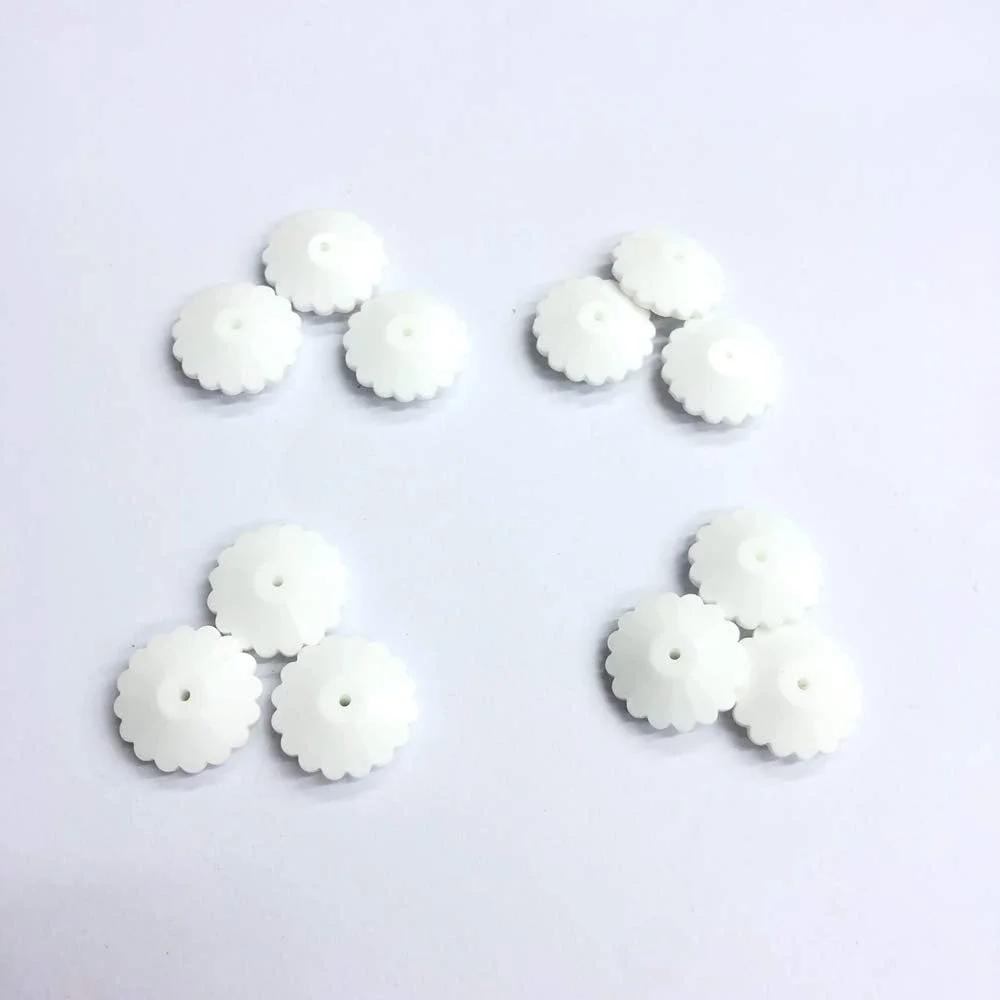 12 عددی - کریستال شیشه‌ای طرح گل (3700) سوراخ وسط رنگ سفید مات (سایز 16 میلی‌متر)