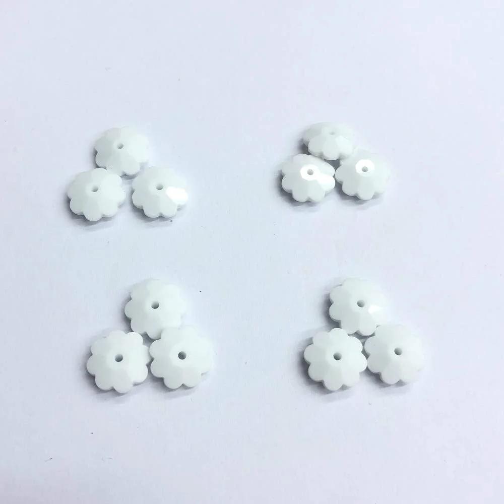 12 عددی - کریستال شیشه‌ای طرح گل (3700) سوراخ وسط، رنگ سفید مات (سایز 10 میلی‌متر)