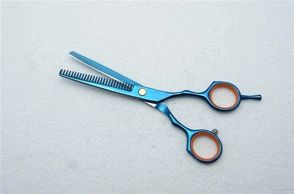 قیچی آرایشگری مو، آرایش مو حرفه ای نقره ای 6 اینچی طرح برگ بید ساده تک و دوبل مناسب برای استفاده در سالن یا منزل قیچی آرایشگری مو، آرایش مو حرفه ای نقره ای 6 اینچی طرح برگ بید ساده تک و دوبل مناسب برای استفاده در سالن یا منزل