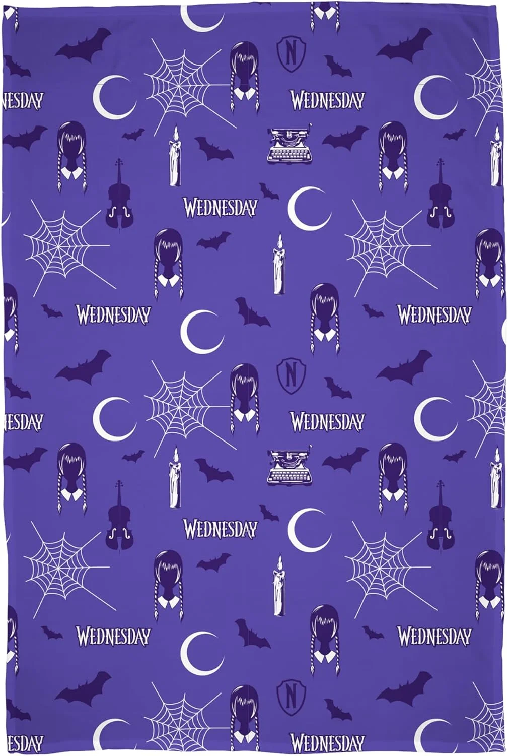 پتو پشمی دارای مجوز رسمی Character World Wednesday | طرح Destined، فوق العاده نرم و گرم | ایده آل برای اتاق خواب نوجوانان، کمپینگ و مهمانی های شبانه | اندازه 100 x 150 سانتی متر | بنفش