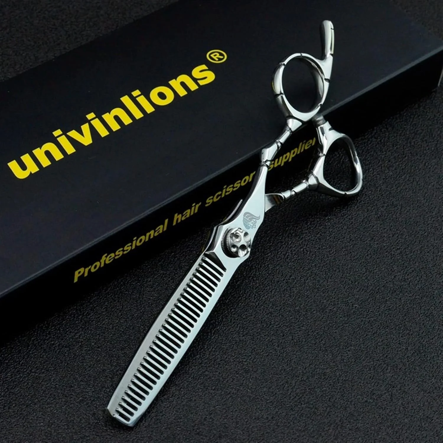 ست قیچی آرایشگری حرفه ای 6 اینچی ATRIXU، قیچی آرایشگری لبه تیغ، قیچی اصلاح مو، شانه مو، لوازم جانبی آرایشگری، قیچی پیتاژ، ست قیچی مو ست قیچی آرایشگری حرفه ای 6 اینچی ATRIXU، قیچی آرایشگری لبه تیغ، قیچی اصلاح مو، شانه مو، لوازم جانبی آرایشگری، قیچی پیتاژ، ست قیچی مو