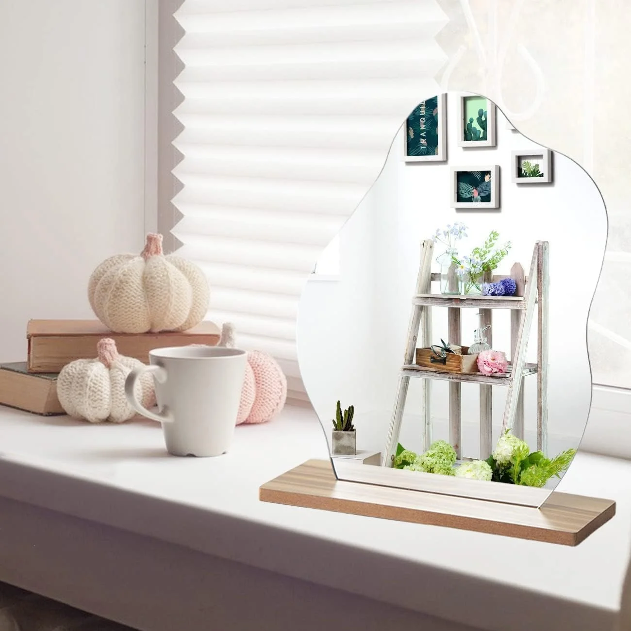 آینه آرایشی اکریلیک DECORHILLS برای میز با پایه - آینه رومیزی زیبایی شناختی - رومیزی بدون قاب برای اتاق خواب، اتاق نشیمن و دکوراسیون اتاق فضاهای مینیمال آینه آرایشی اکریلیک DECORHILLS برای میز با پایه - آینه رومیزی زیبایی شناختی - رومیزی بدون قاب برای اتاق خواب، اتاق نشیمن و دکوراسیون اتاق فضاهای مینیمال