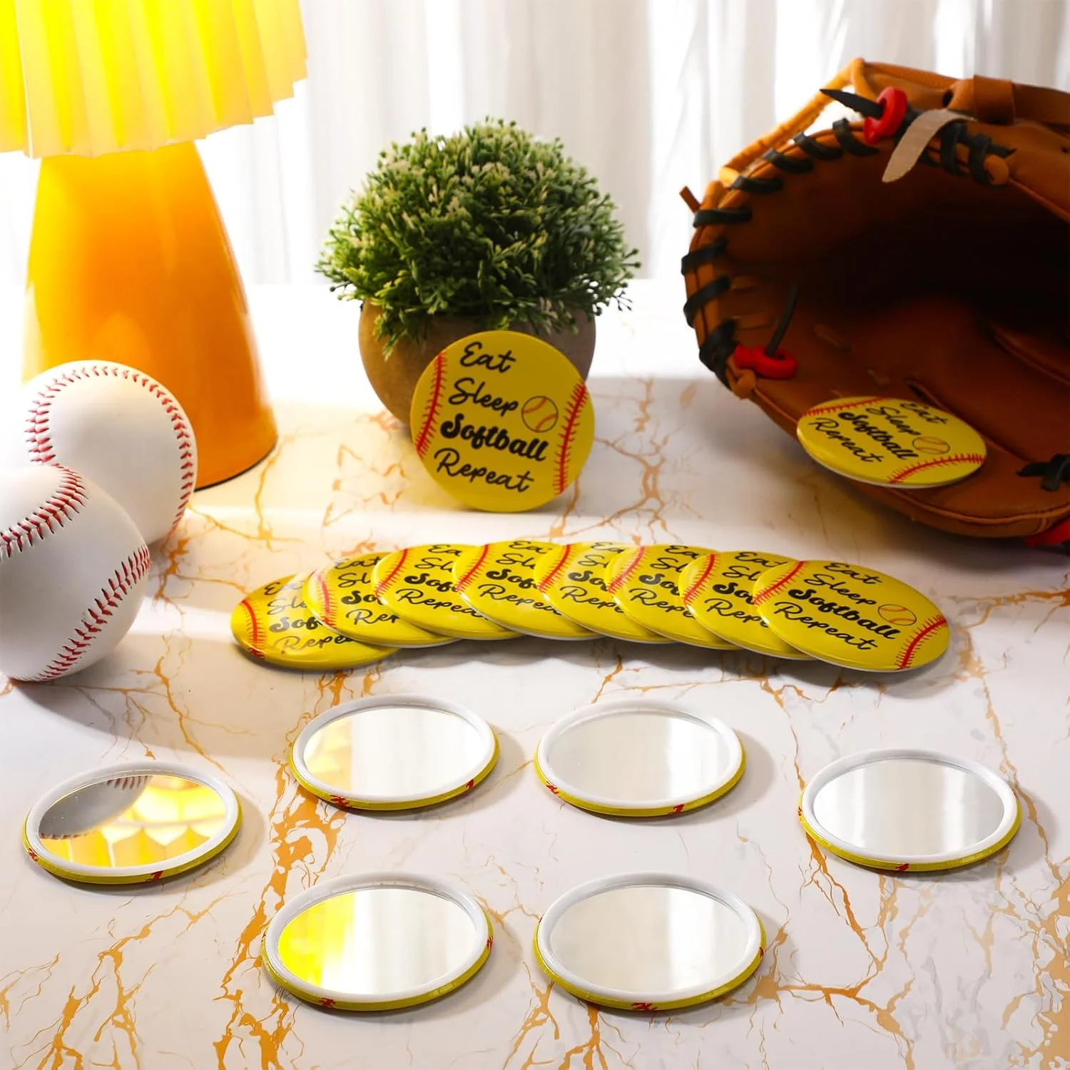 یوکیر 18 عدد آینه جیبی سافت بال، آینه آرایشی گرد، 7 سانتی متر، قابل حمل، مناسب کیف دستی، ایده هدیه برای تیم سافت بال، لوازم جانبی بازیکن دختر