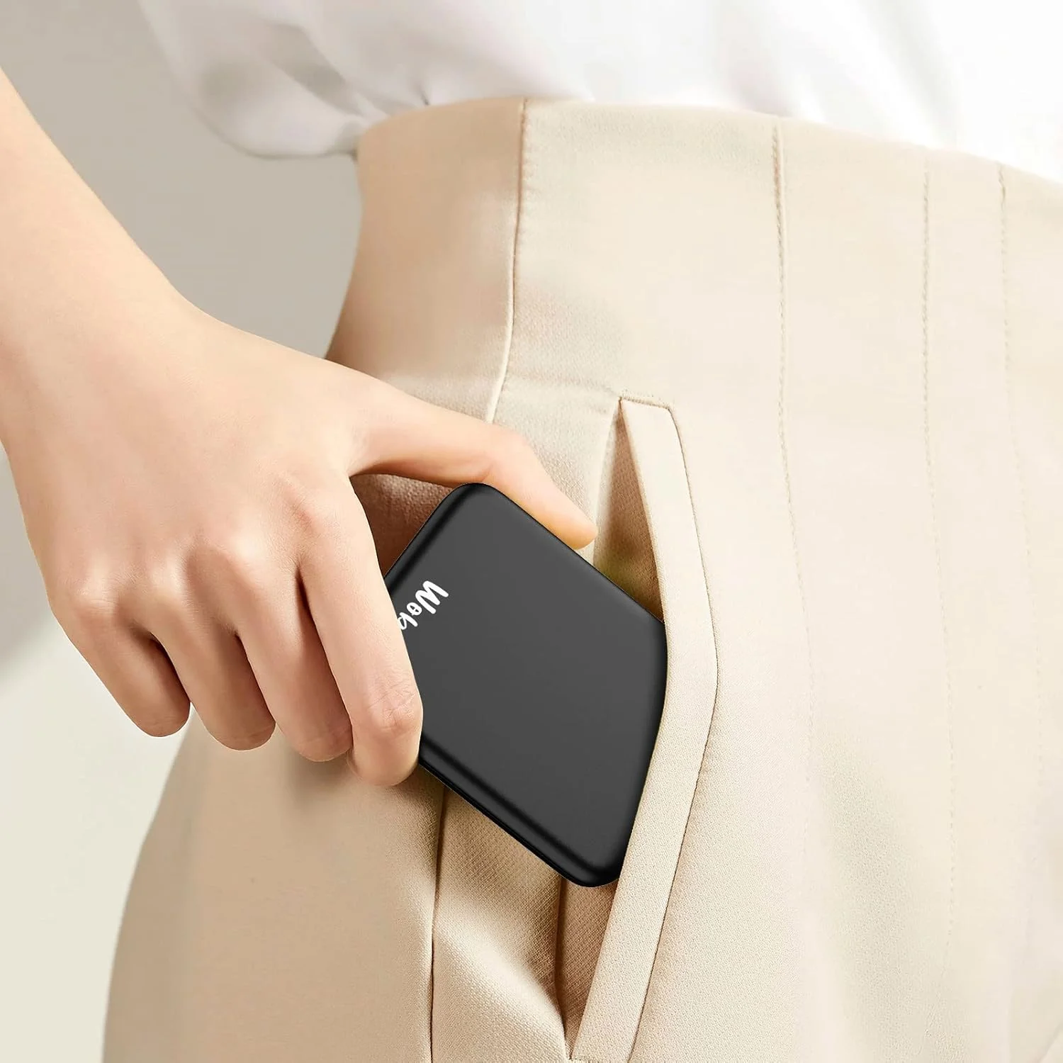 آینه آرایشی جیبی فشرده Wobsion با نور LED قابل شارژ، بزرگنمایی 1x/3x، آینه مسافرتی دو طرفه، آینه کوچک قابل حمل برای کیف دستی، هدیه برای دختران (مشکی)