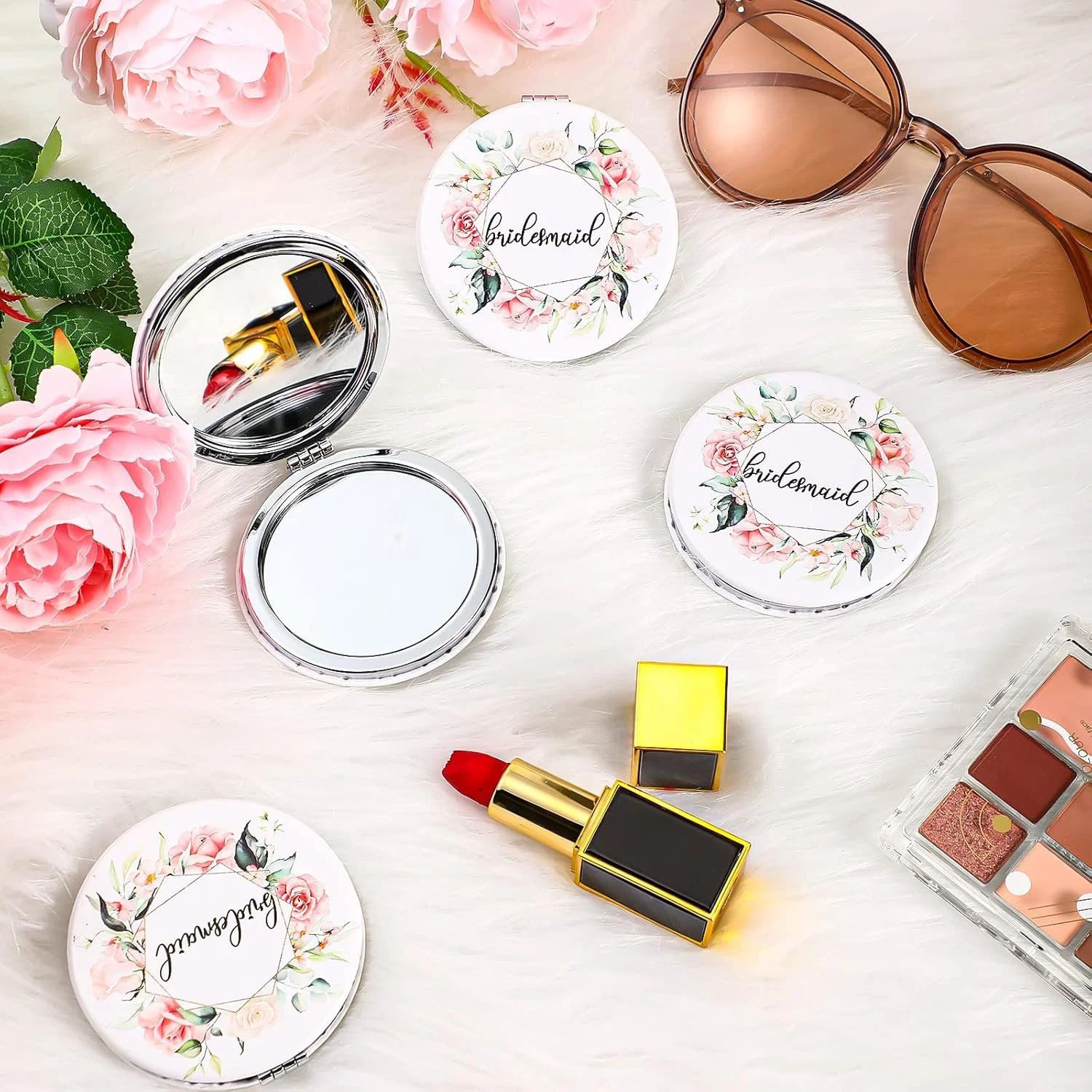 آینه جیبی تاشو یونیتایپ، بسته 8 عددی، هدیه ساقدوش عروس، طرح گلدار، قابل حمل، گرد، چرمی PU، مناسب کیف دستی، هدیه مهمانی عروسی، هدیه عروس، هدیه ندیمه عروس برای زنان