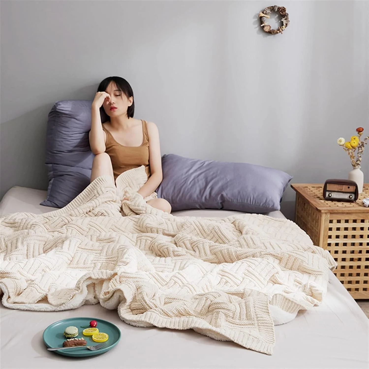 YHUAEE Blankets Fluffy Warm Autumn Blanket Elegant Cozy Knitted Bed Double Quilt Blanket Decorative Sofa Plaid Blankets