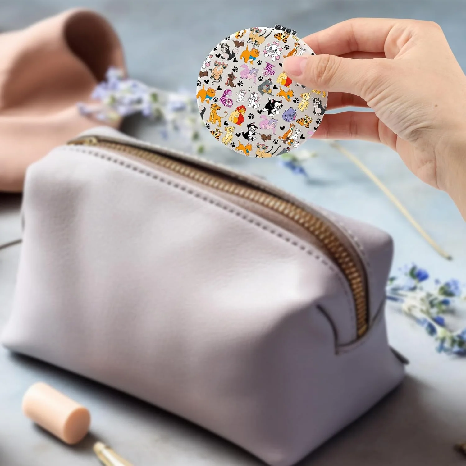 آینه آرایشی گربه ای SEIRAA، آینه جیبی گربه ای، هدایای Berlioz & Toulouse & Cheshire Cat & Yzma (گربه ها) آینه آرایشی گربه ای SEIRAA، آینه جیبی گربه ای، هدایای Berlioz & Toulouse & Cheshire Cat & Yzma (گربه ها)