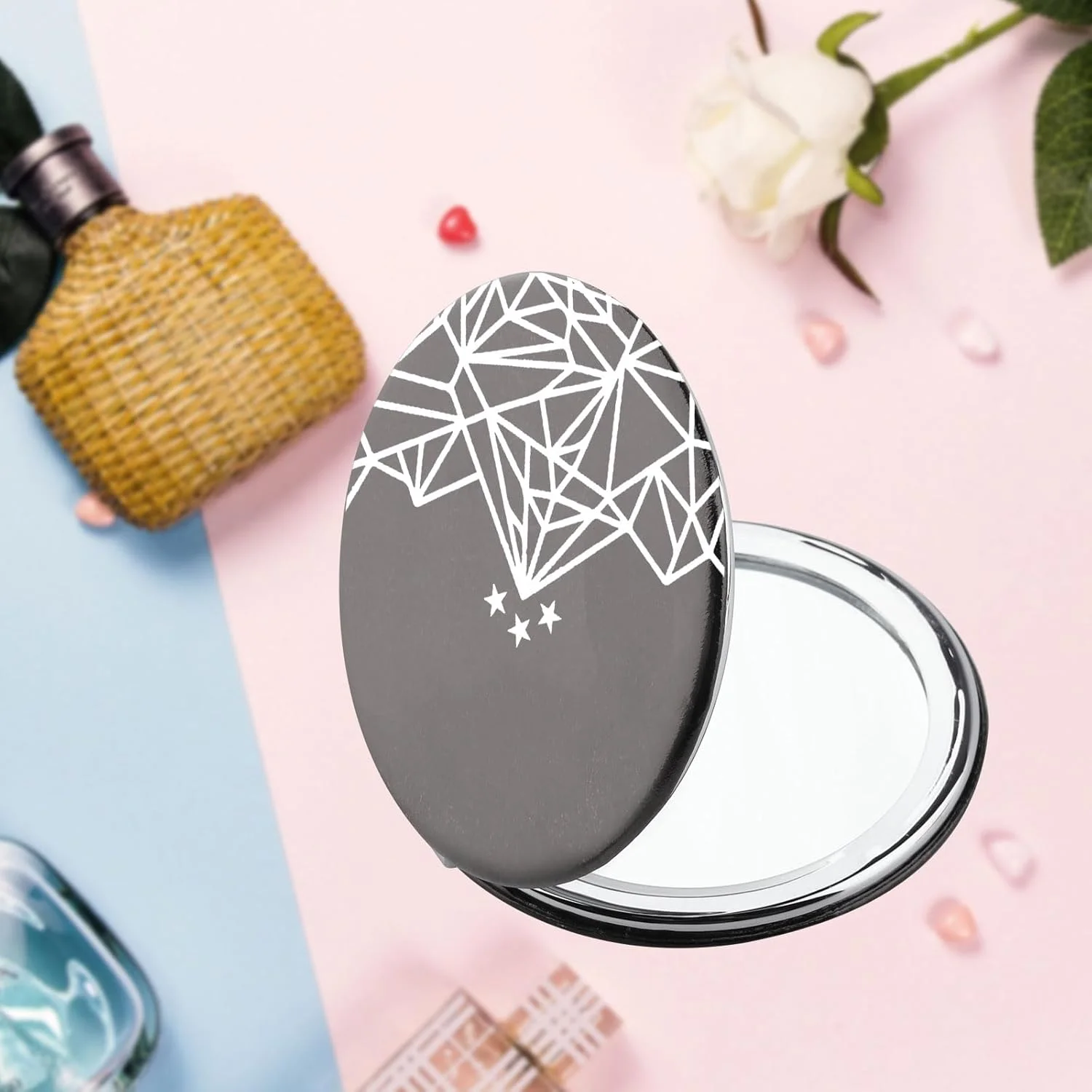 آینه جیبی سیرا مدل Velaris City of Starlight، گرد بدون قاب از جنس پلی یورتان (PU)، قطر 7 سانتیمتر، بزرگنمایی 2 برابر، قابل استفاده رومیزی، هدیه ای عالی