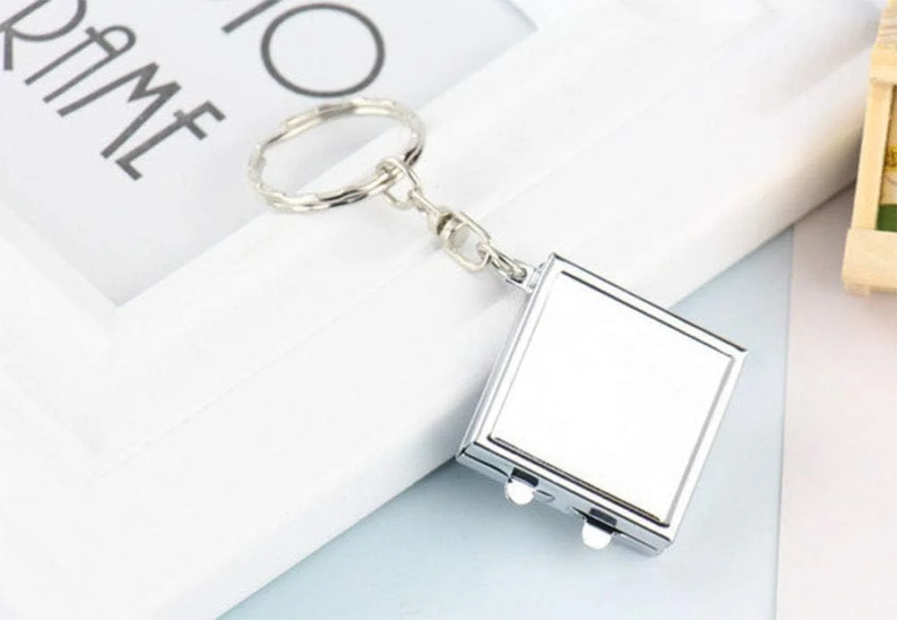 آینه تاشو فلزی مربع قابل حمل PurYupearl، 4 عدد، آینه جیبی مسافرتی کوچک با جاکلیدی، آینه های مربع جمع و جور و مسافرتی