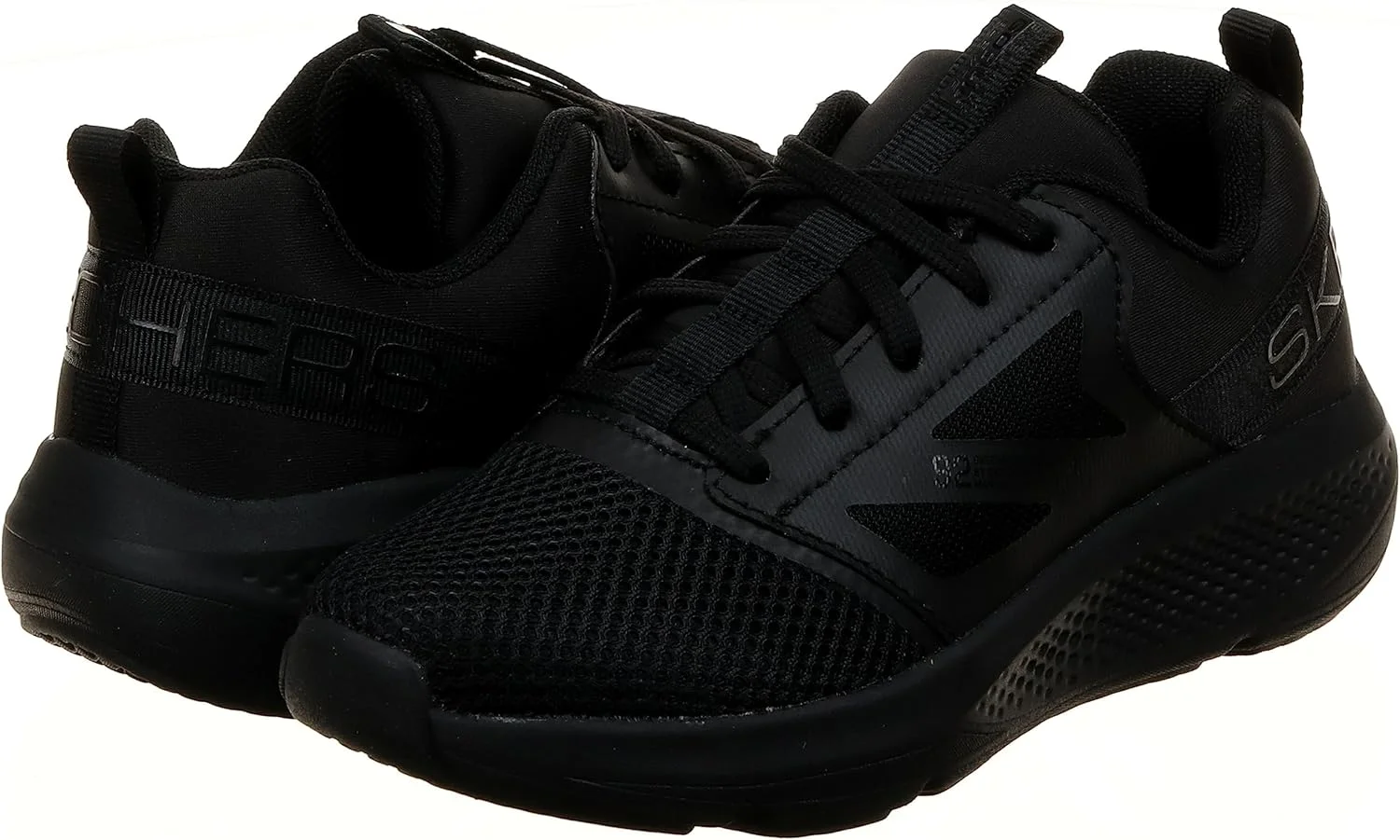 کفش دویدن پسرانه اسکیچرز مدل GO RUN ELEVATE-CIP مناسب جاده