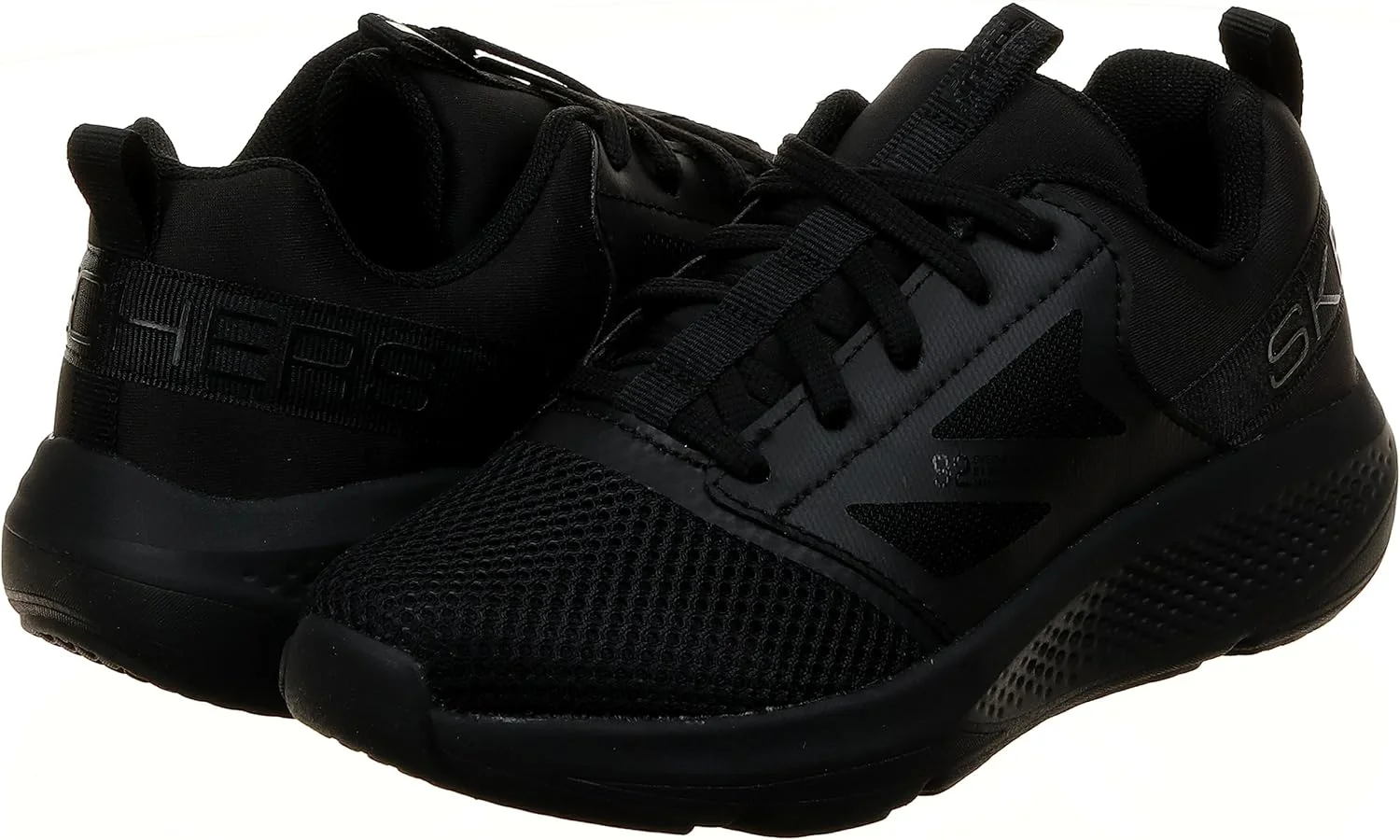 کفش دویدن پسرانه اسکیچرز مدل GO RUN ELEVATE-CIP مناسب جاده