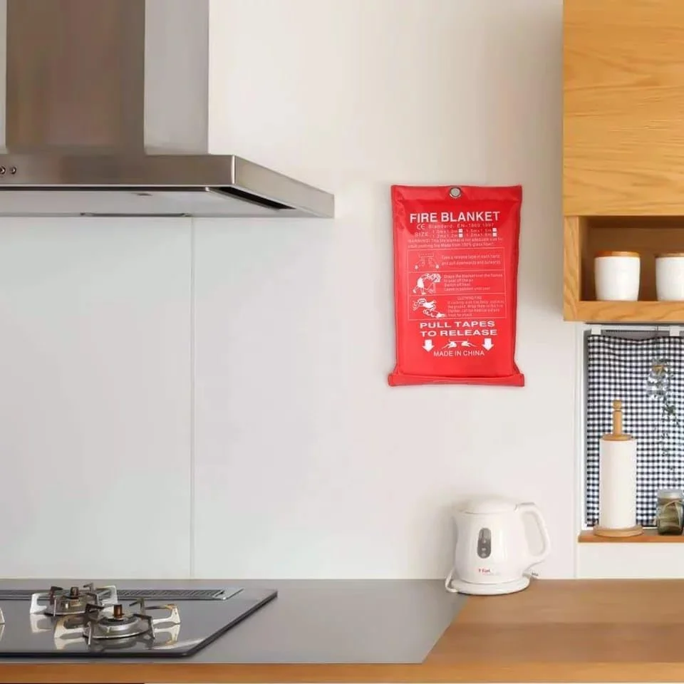 پتو نجات فایبرگلاس 4basix برای بقا در شرایط اضطراری، اطفاء حریق، پناهگاه ایمنی، سپر محافظ، اندازه 1.2 در 1.2 متر، نوع پاکتی (بسته 1 عددی)