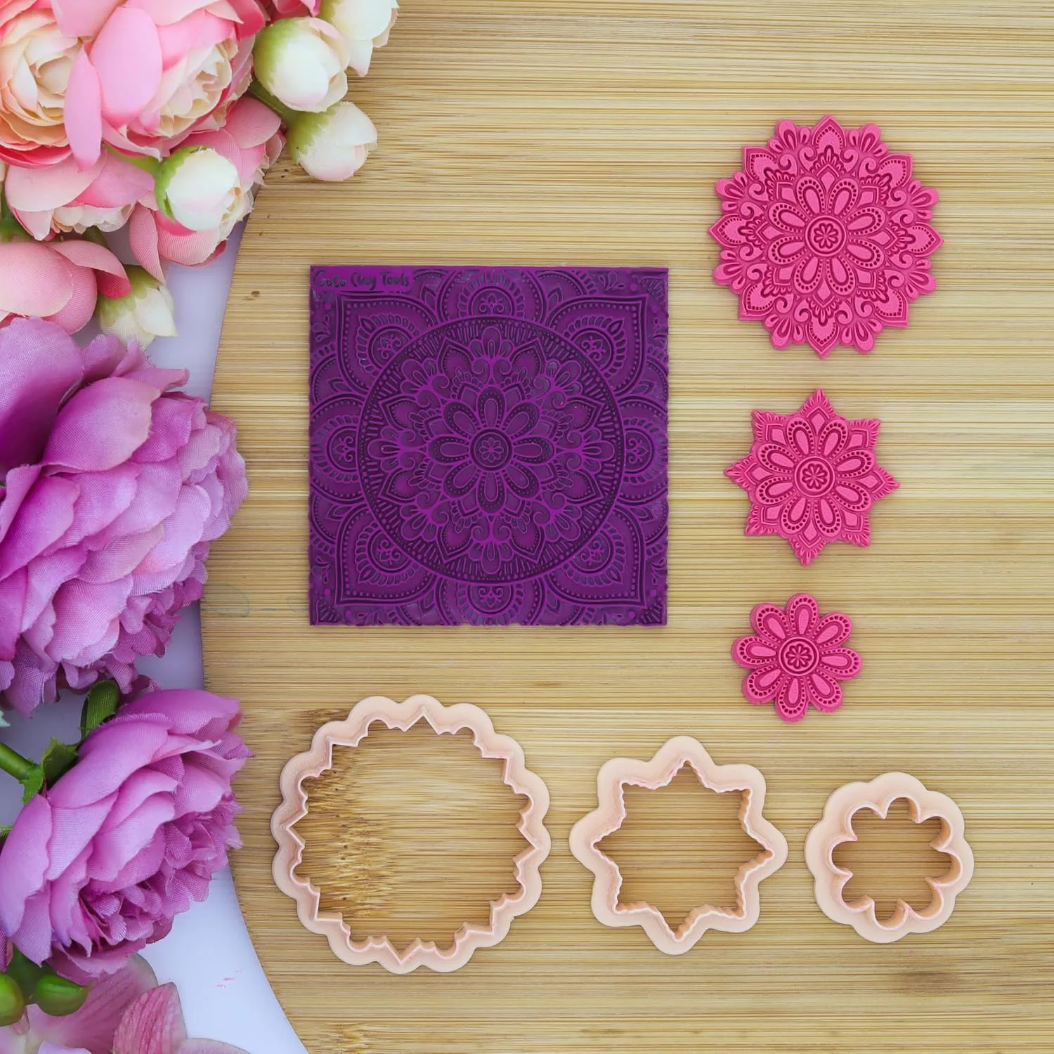 ابزار سفالگری گوتو، مت بافت ماندالا برای گوشواره های خمیری پلیمری، مت بافت همراه با کاتر مدل M-4